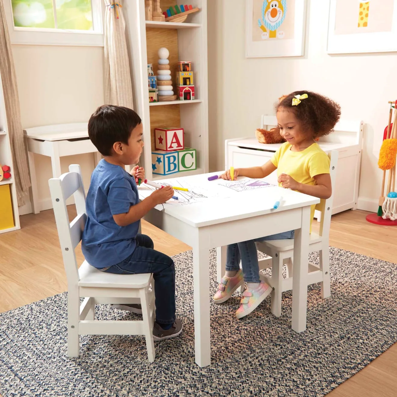 Melissa & Doug Wooden Table kindertafel wit met 2 stoelen