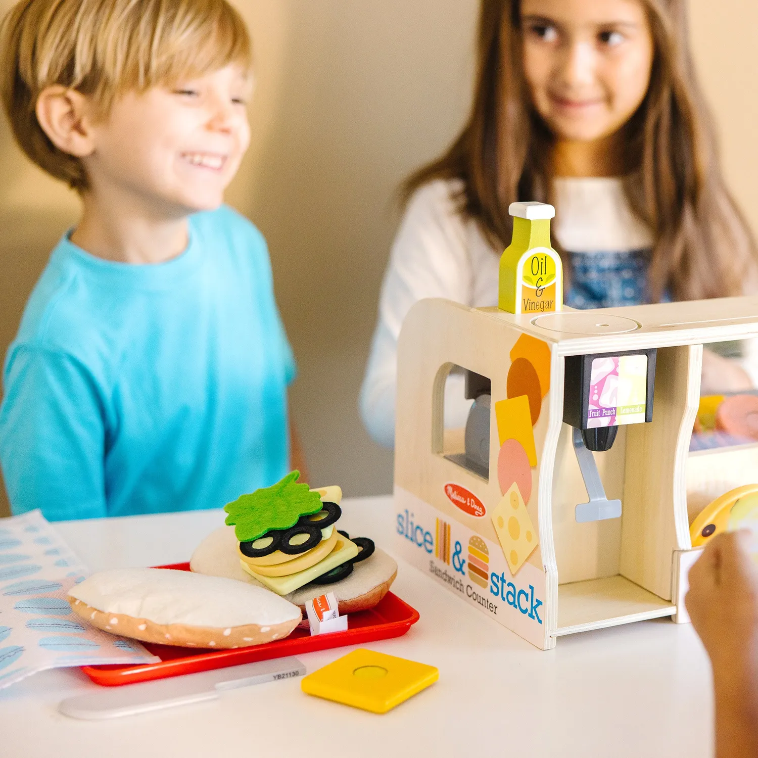 Melissa & Doug Slice & Stack Sandwich Counter 52-delig