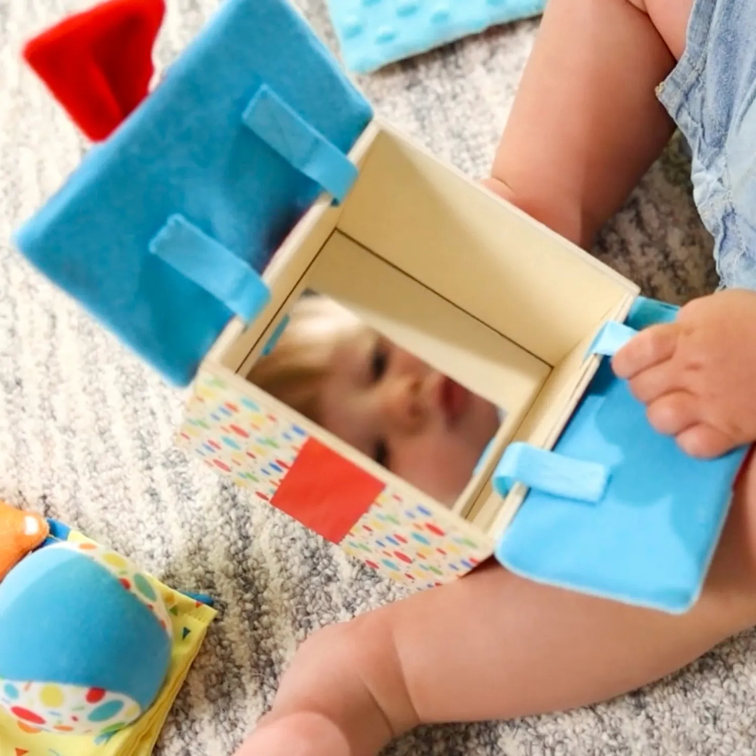 Melissa & Doug Surprise Gift Box baby speelbox zintuigen