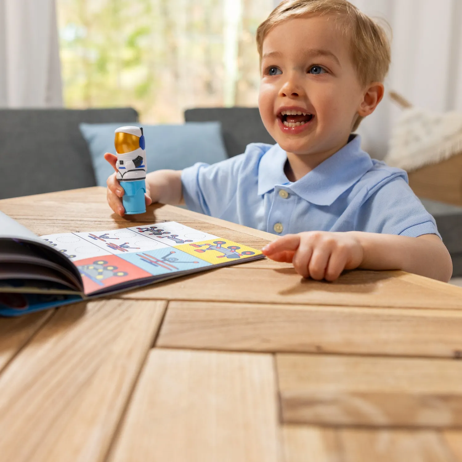 Melissa & Doug Sticker WOW! Astronaut stickerboek met stempel