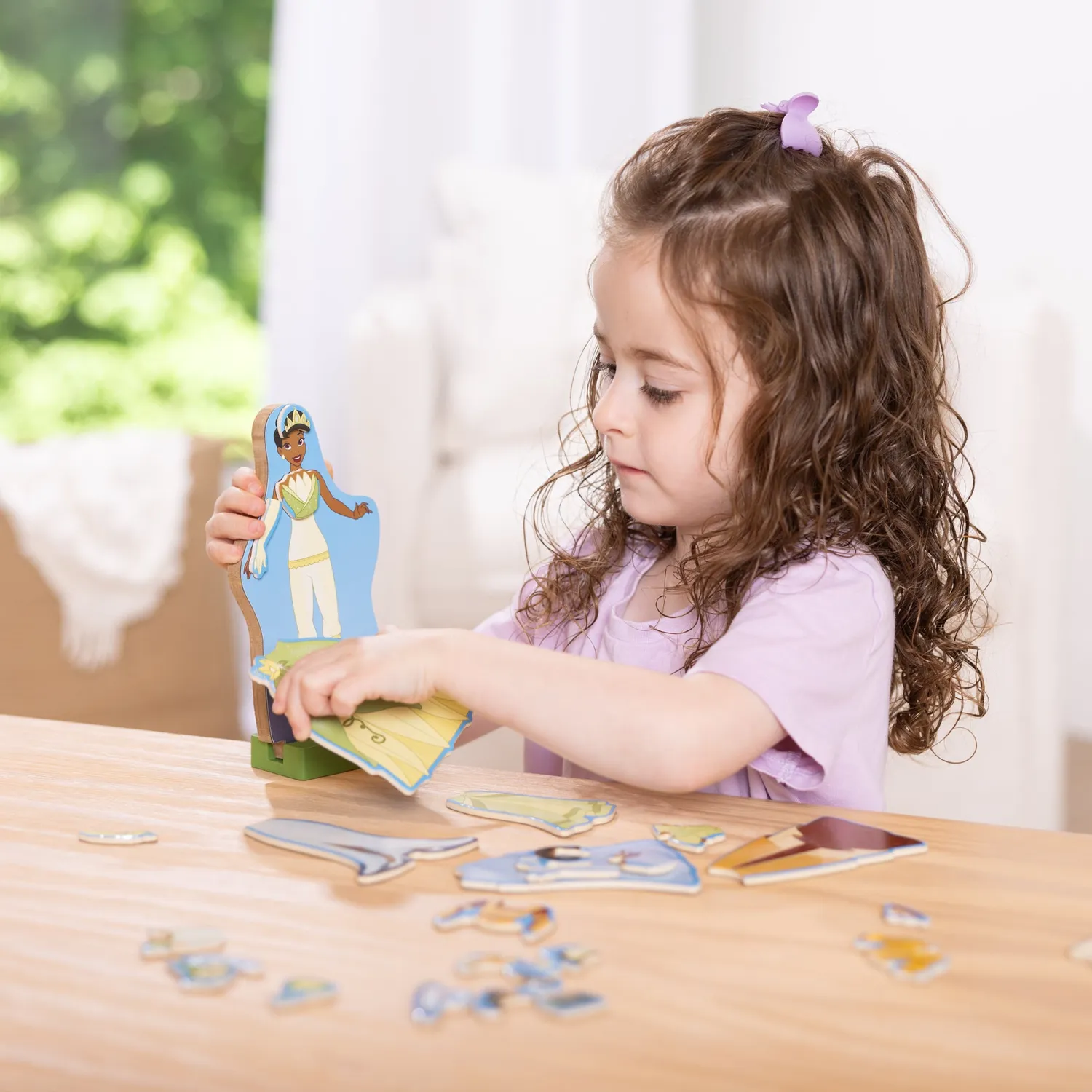 Melissa & Doug Disney Tiana magnetische aankleedpop 30-delig