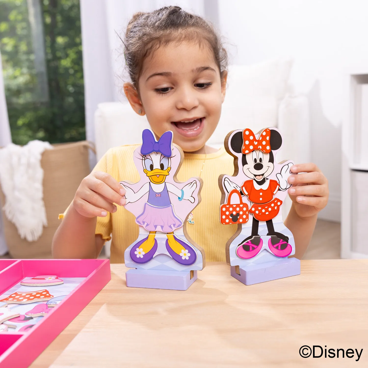 Melissa & Doug Minnie Daisy magnetische aankleedpoppen