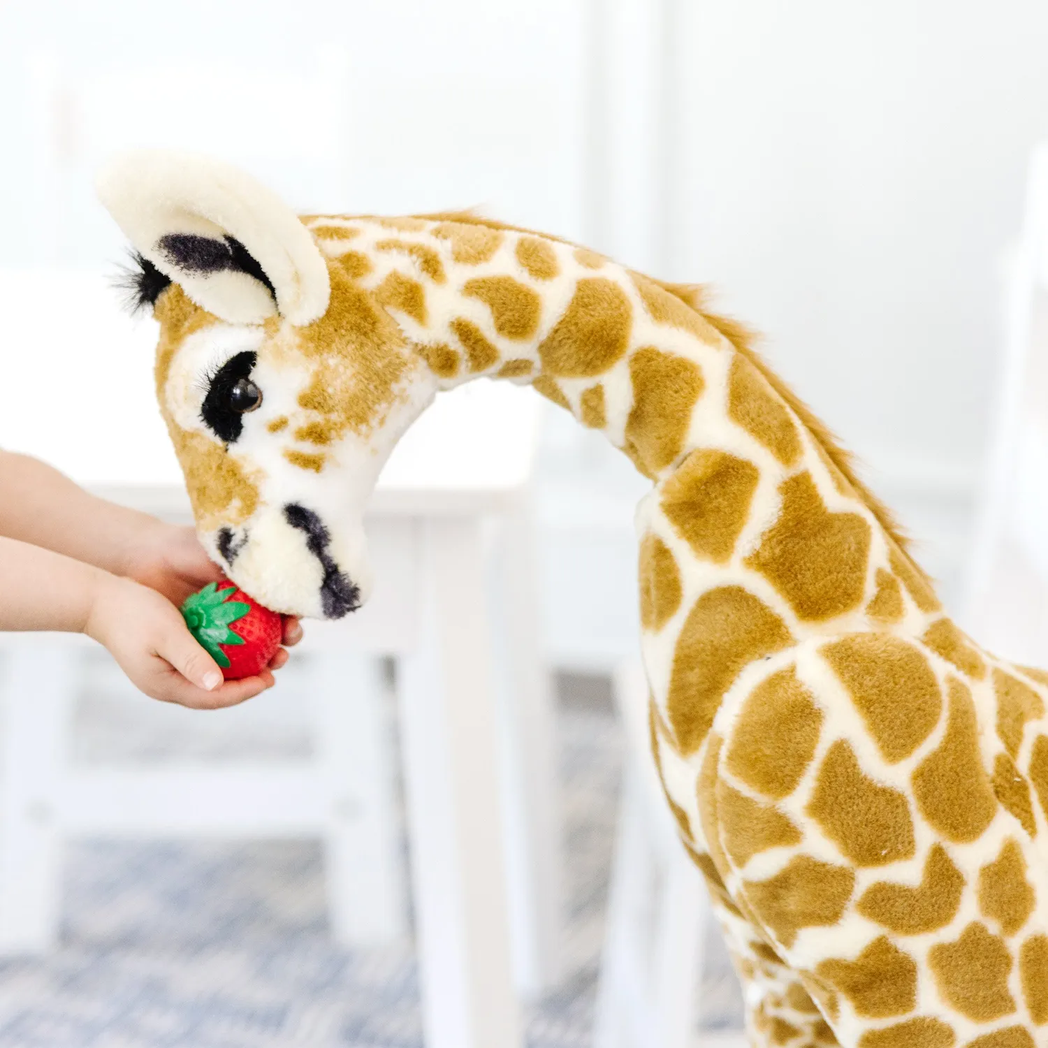 Melissa & Doug Baby Giraffe knuffel staand 90 cm