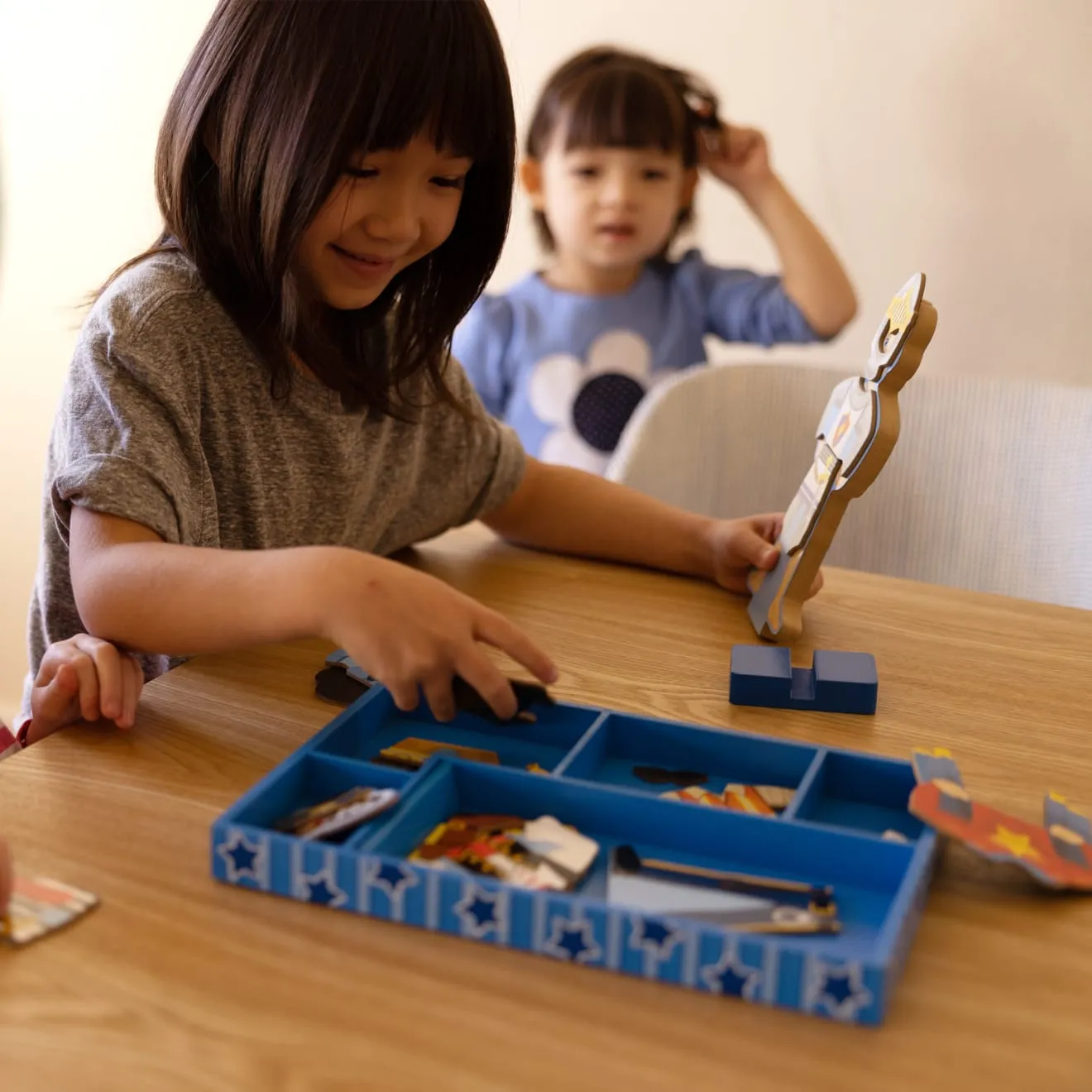 Melissa & Doug Billy Magnetische Aankleedpop Set