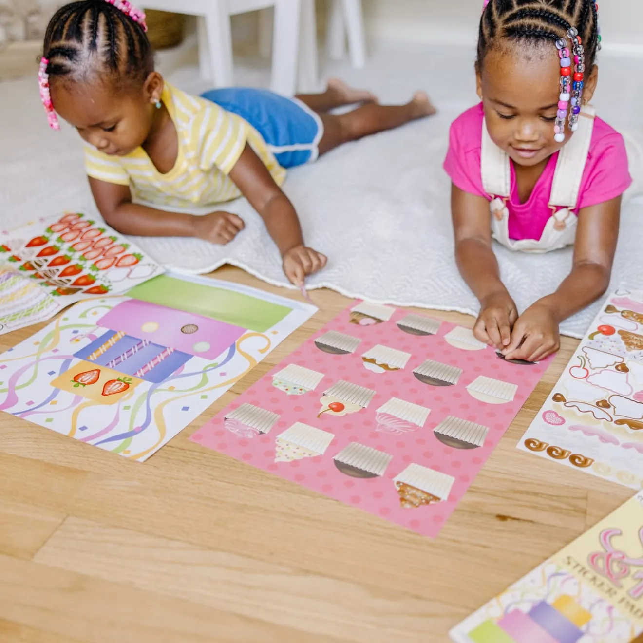 Melissa & Doug Sweets Treats Stickers Pad stickerboek taart