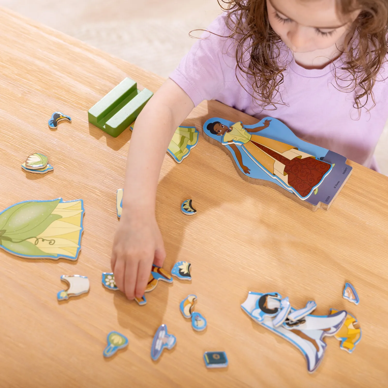 Melissa & Doug Disney Tiana magnetische aankleedpop 30-delig
