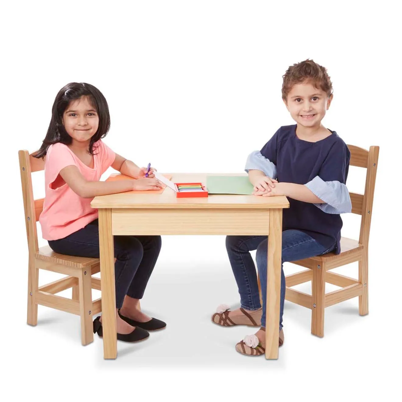 Melissa & Doug Wooden kindertafel met 2 stoelen naturel