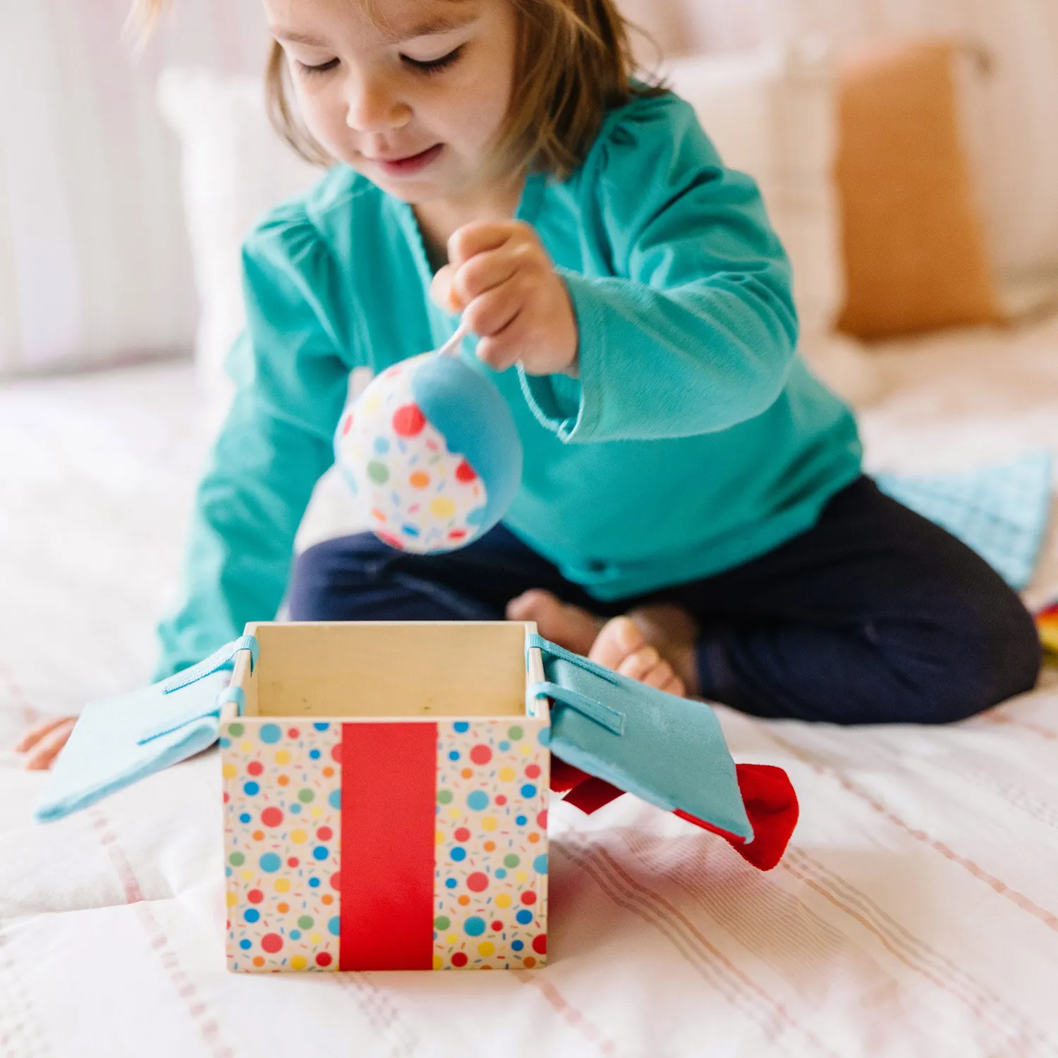 Melissa & Doug Surprise Gift Box baby speelbox zintuigen