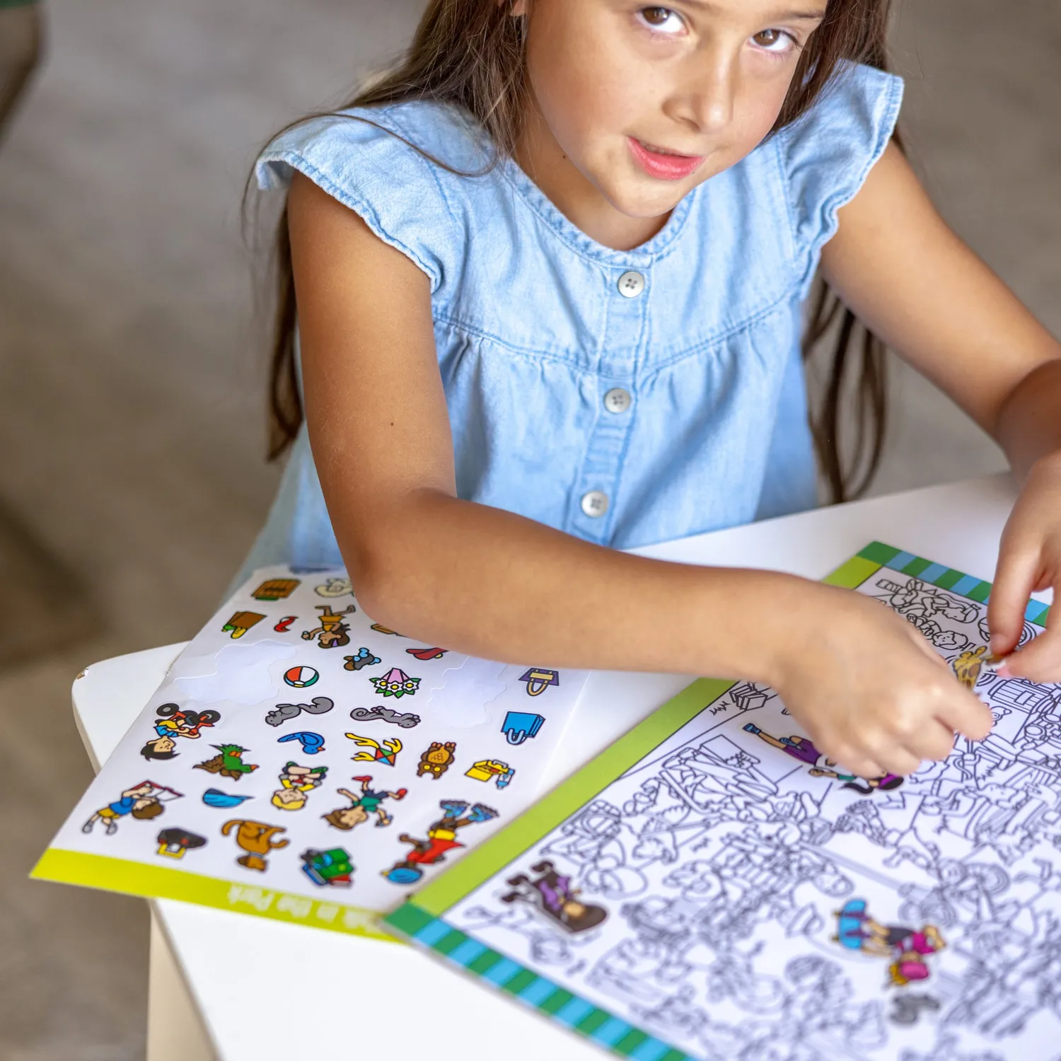 Melissa & Doug Seek & Find Around Town stickerblok 400 stickers