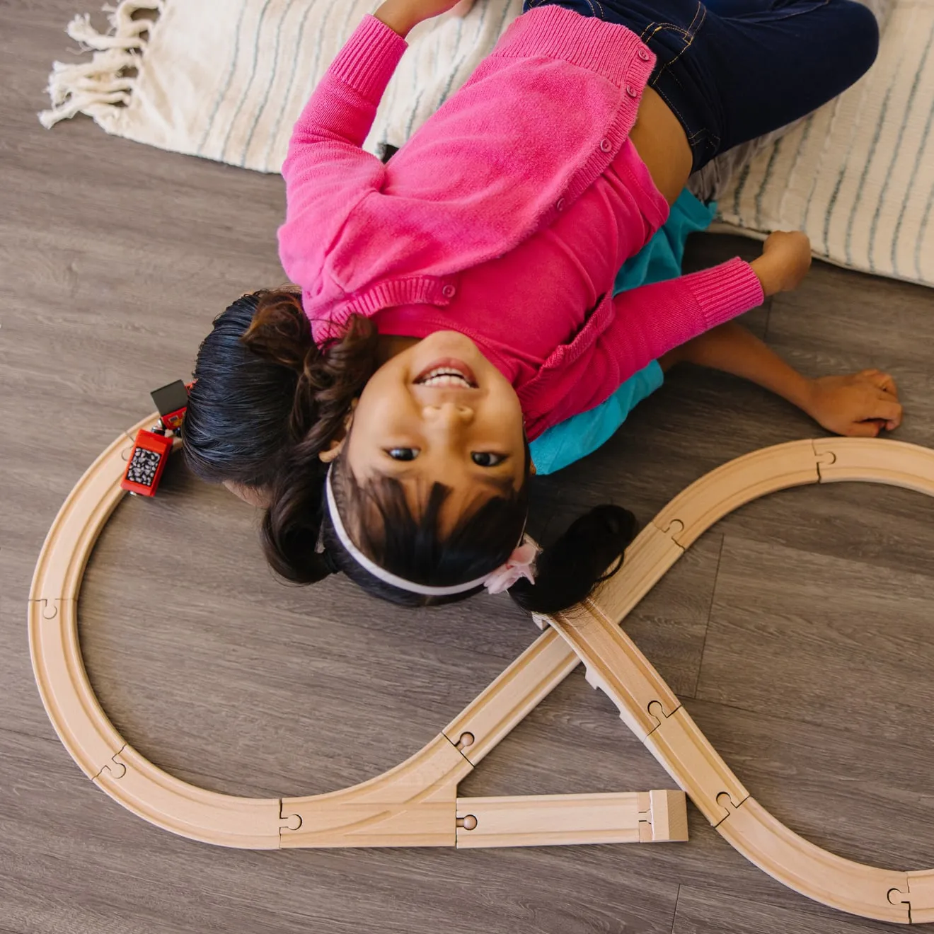 Melissa & Doug Figure 8 Treinset hout 22-delig brug