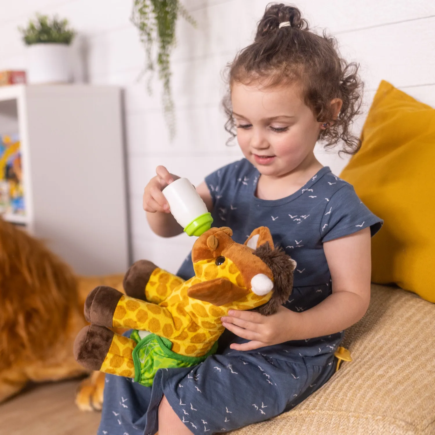 Melissa & Doug Baby Giraffe knuffel pluche 28 cm met flesje