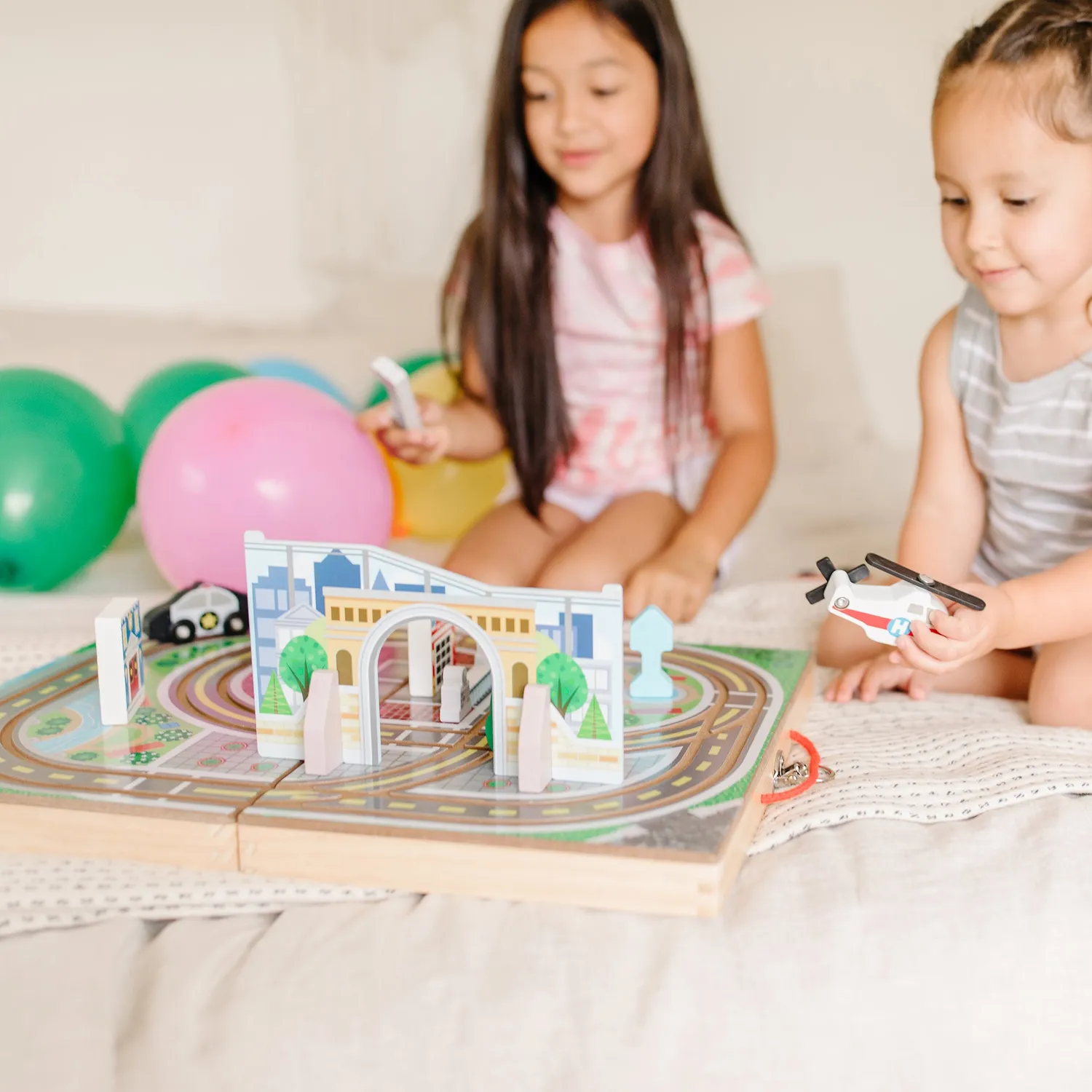 Melissa & Doug Take-Along Town houten speelstad koffer