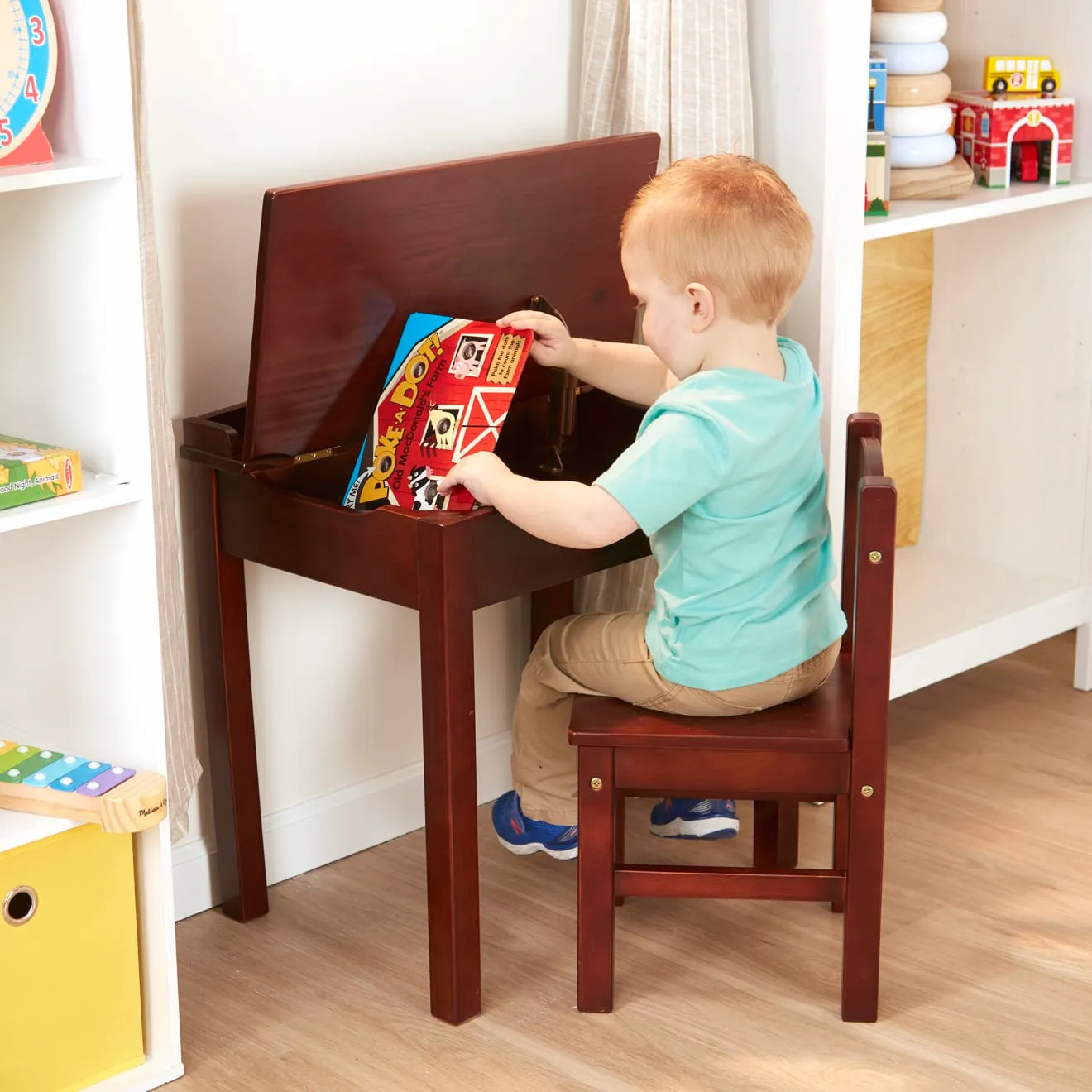 Melissa & Doug Child's Lift-Top kinderbureau espresso met stoel
