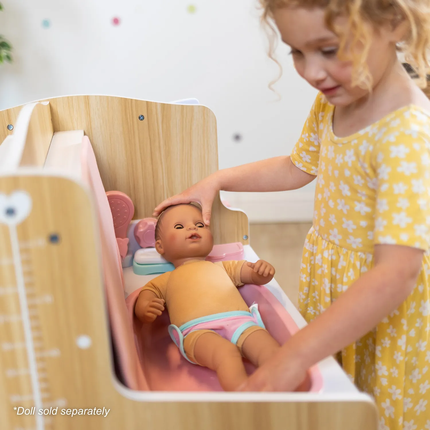 Melissa & Doug Baby Care Center poppen verzorgingscentrum houten