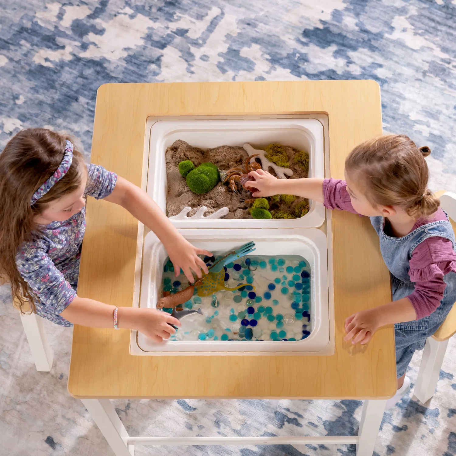 Guidecraft Sensory Activity Table speeltafel met krukken hout