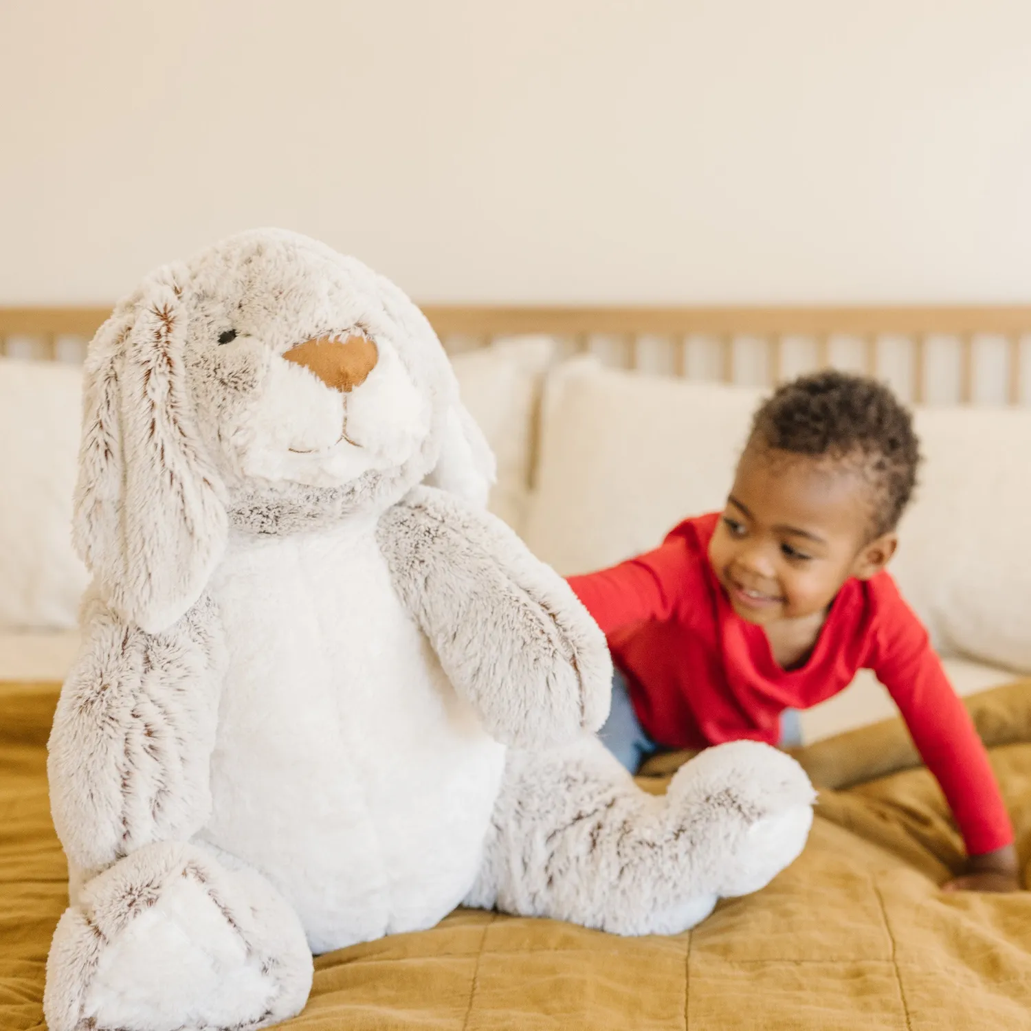 Melissa & Doug Jumbo Burrow Bunny knuffel beige 53 cm zacht