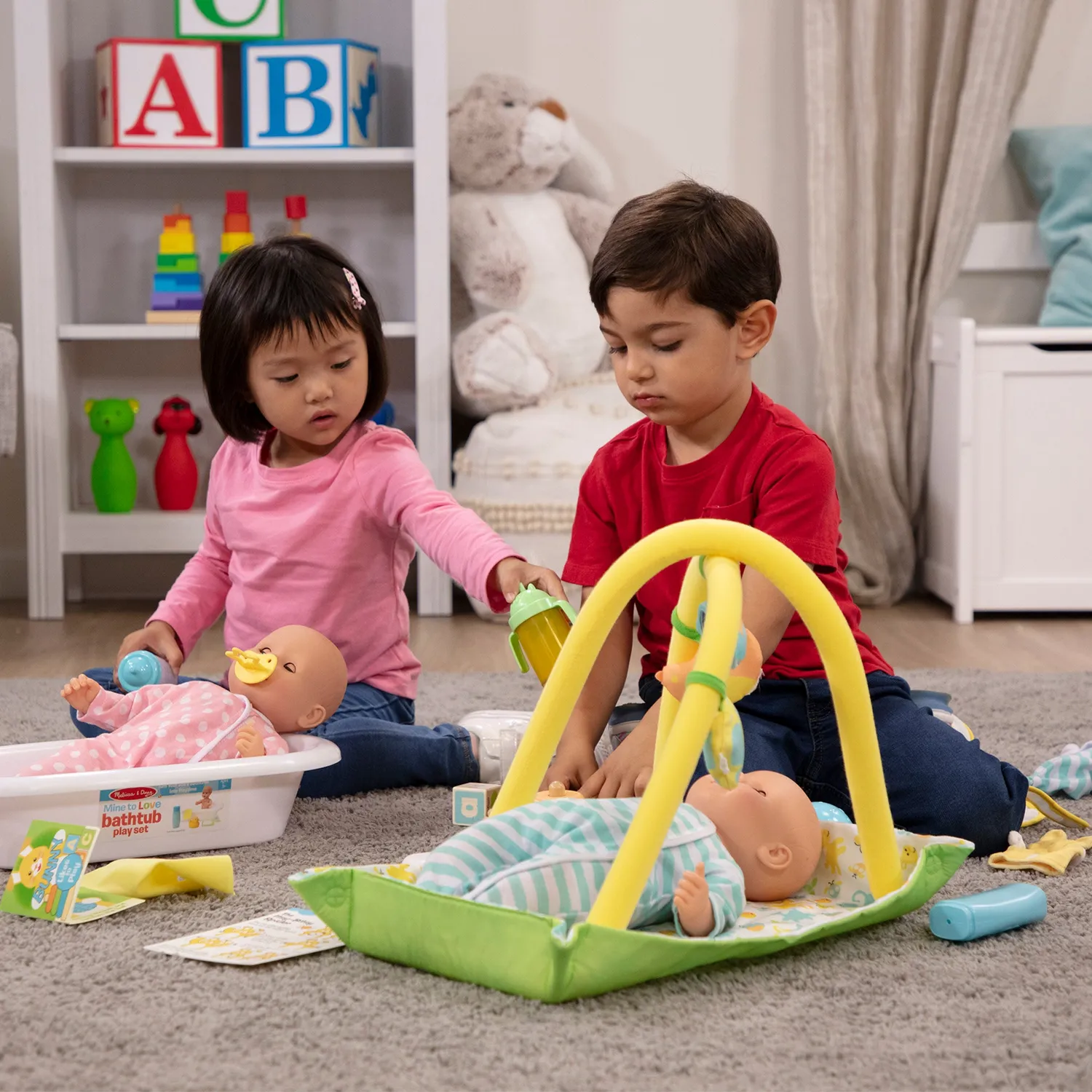 Melissa & Doug Mine to Love Toy Time poppen speelset 16-delig