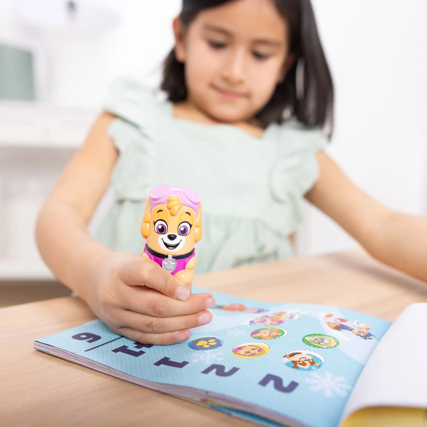 Melissa & Doug Sticker WOW! PAW Patrol Skye stickerboek 24 pagina's