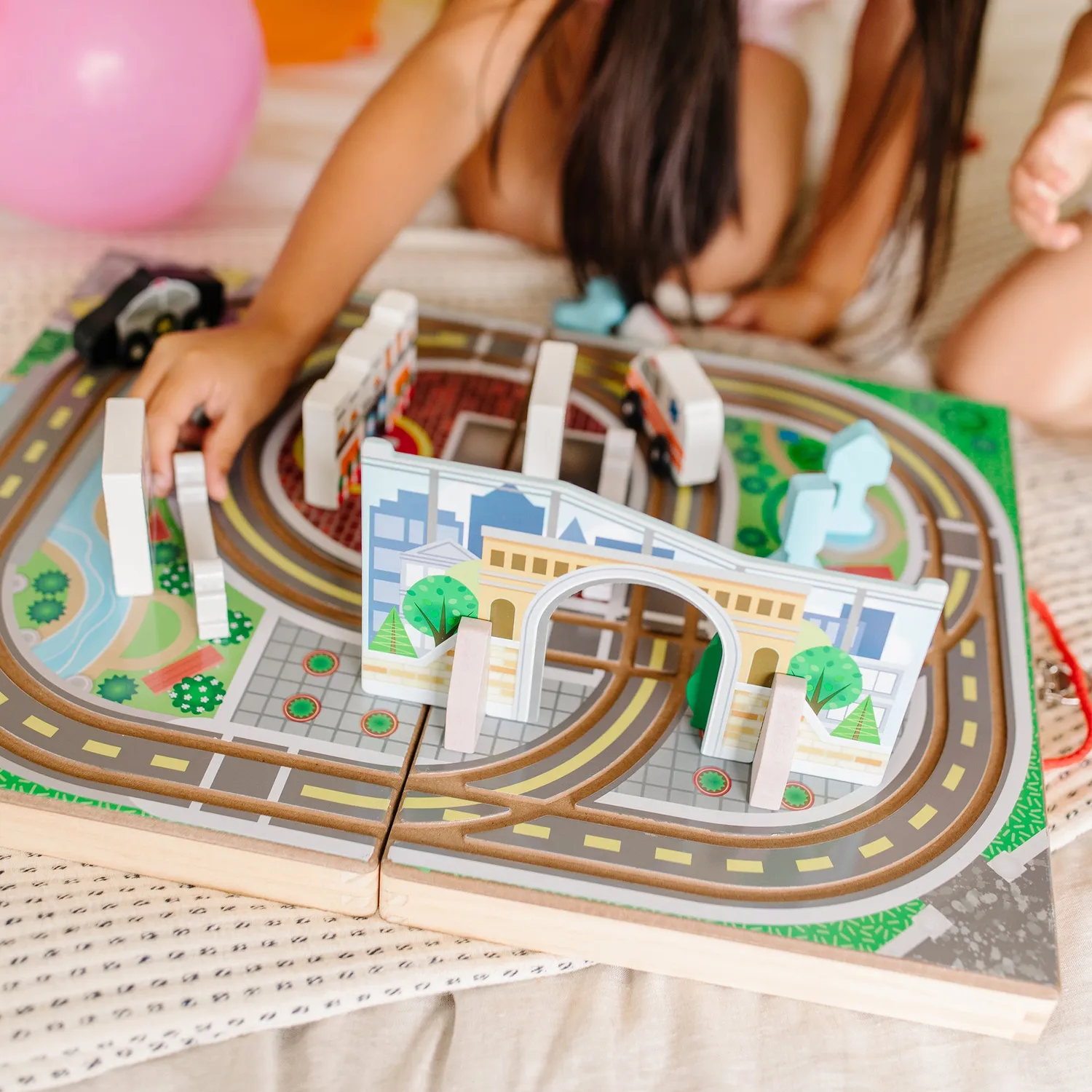 Melissa & Doug Take-Along Town houten speelstad koffer