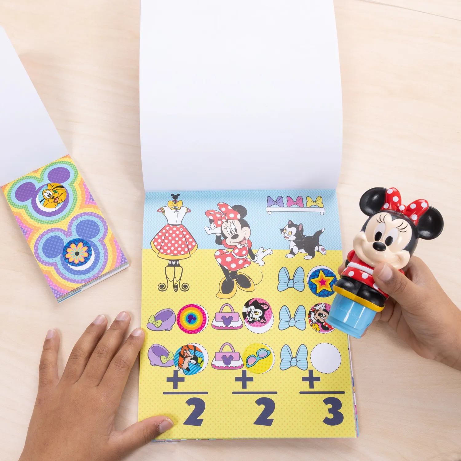 Melissa & Doug Sticker WOW Minnie Mouse stickerset bundle