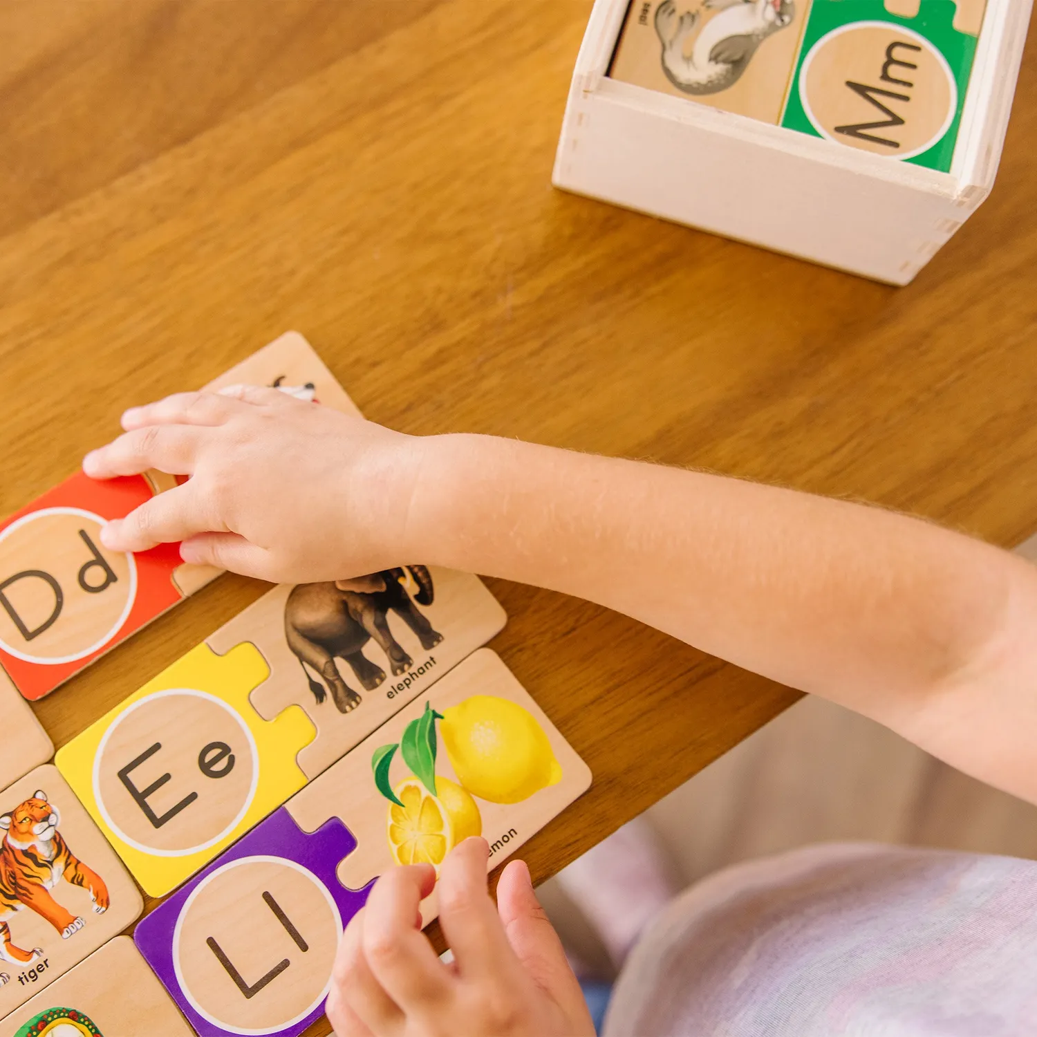 Melissa & Doug Self-Correcting Letter Puzzles letterpuzzel