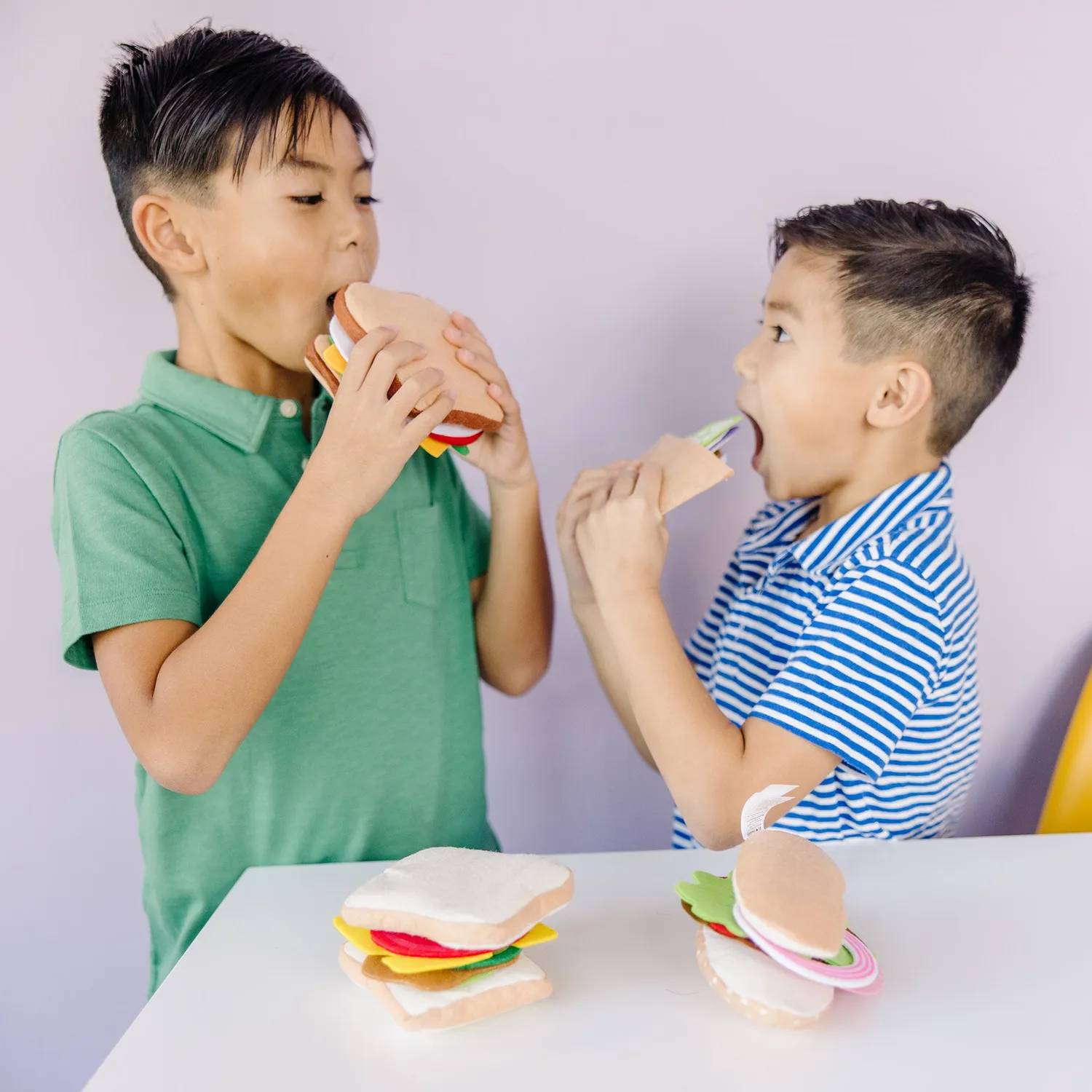 Melissa & Doug Felt Food Sandwich vilt speeleten 33-delig