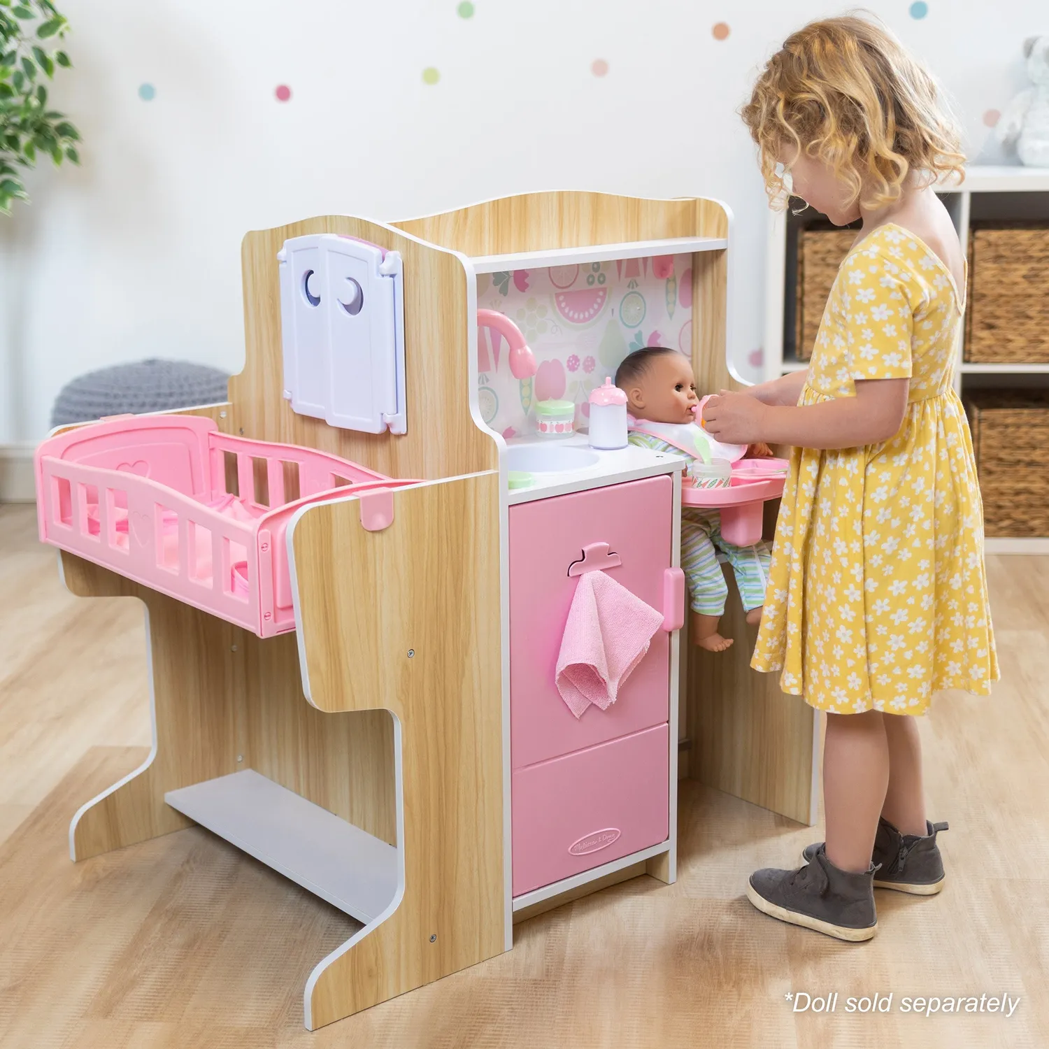 Melissa & Doug Baby Care Center poppen verzorgingscentrum houten
