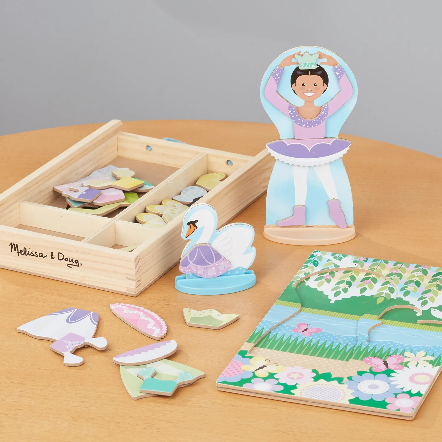 Melissa & Doug magneetspel ballerina fairy aankleedpop 52-delig