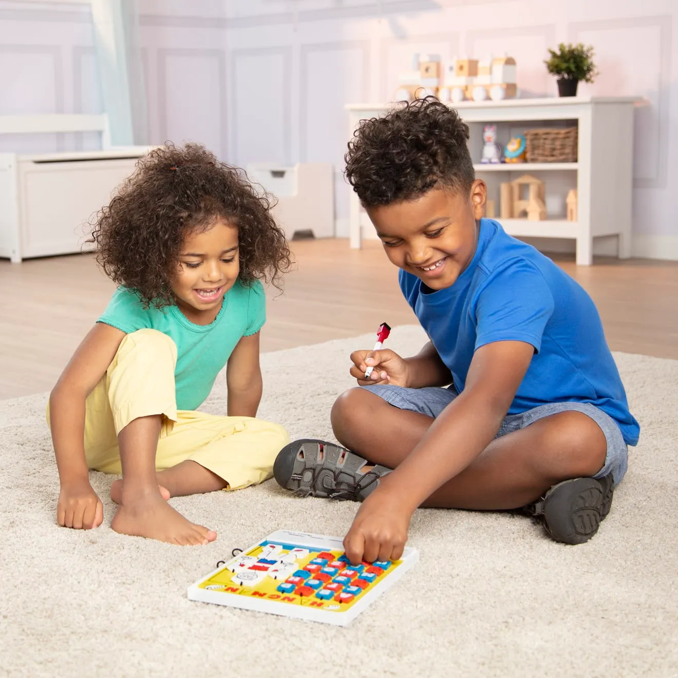 Melissa & Doug Flip-to-Win Hangman reisspel 6+ jaar