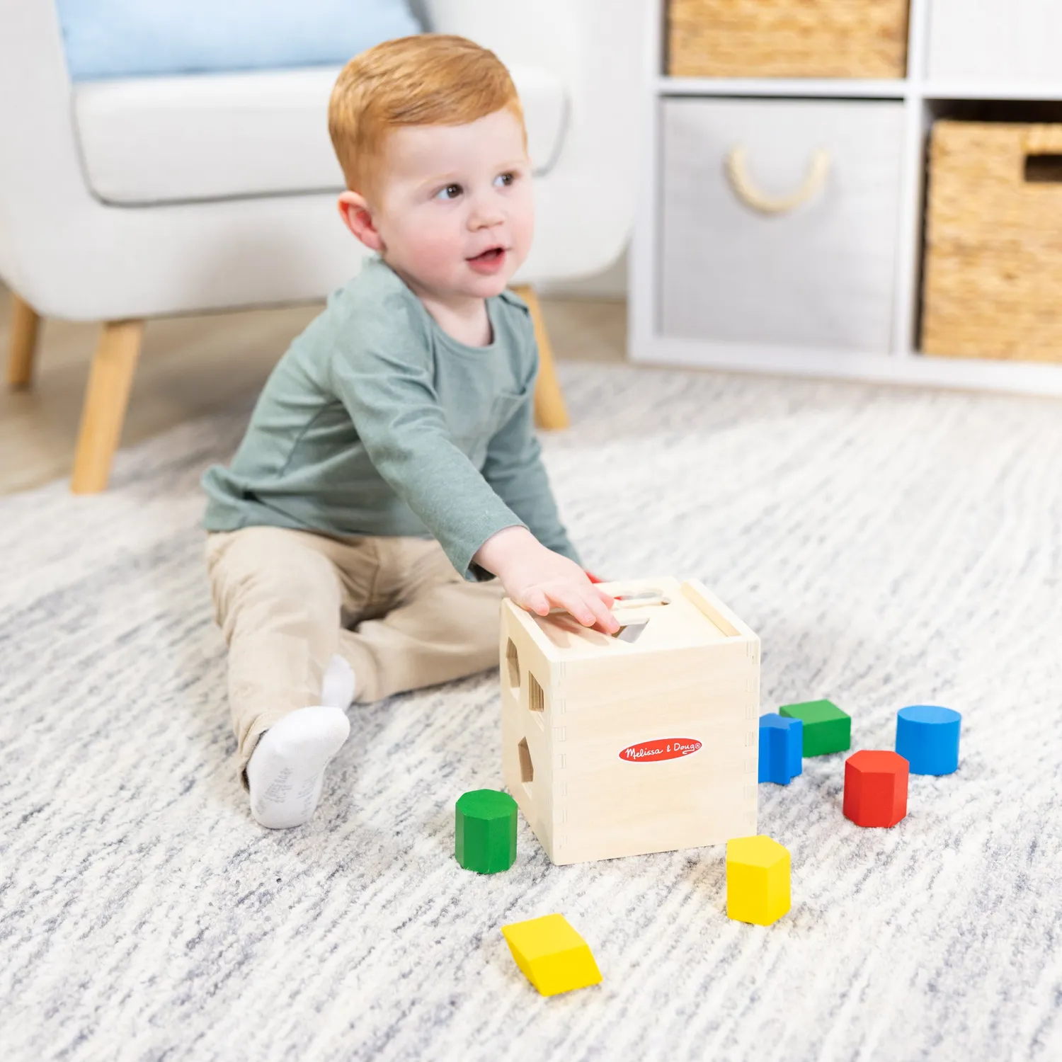 Melissa & Doug Shape-Sorting Cube vormenstoof houten