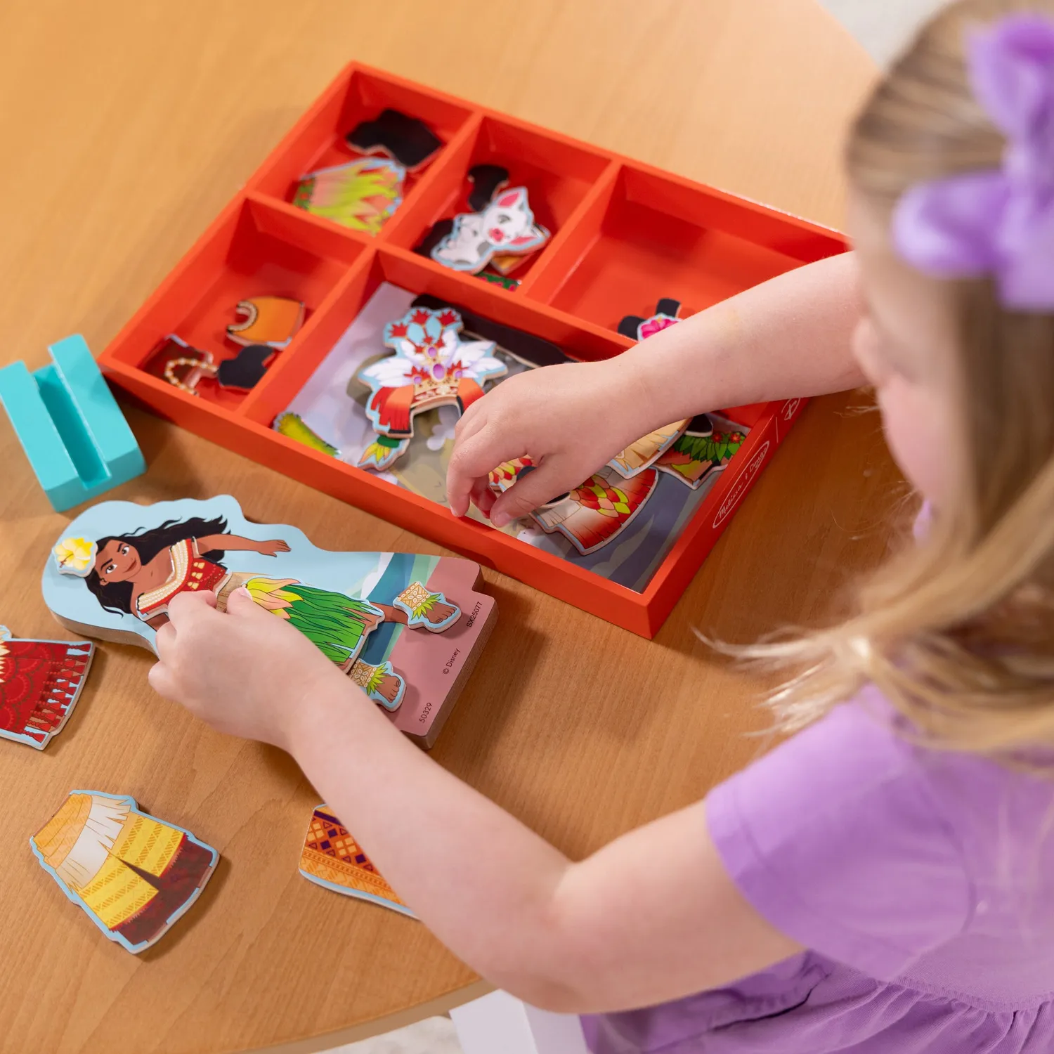 Melissa & Doug Disney Moana magnetische aankleedpop 30-delig hout