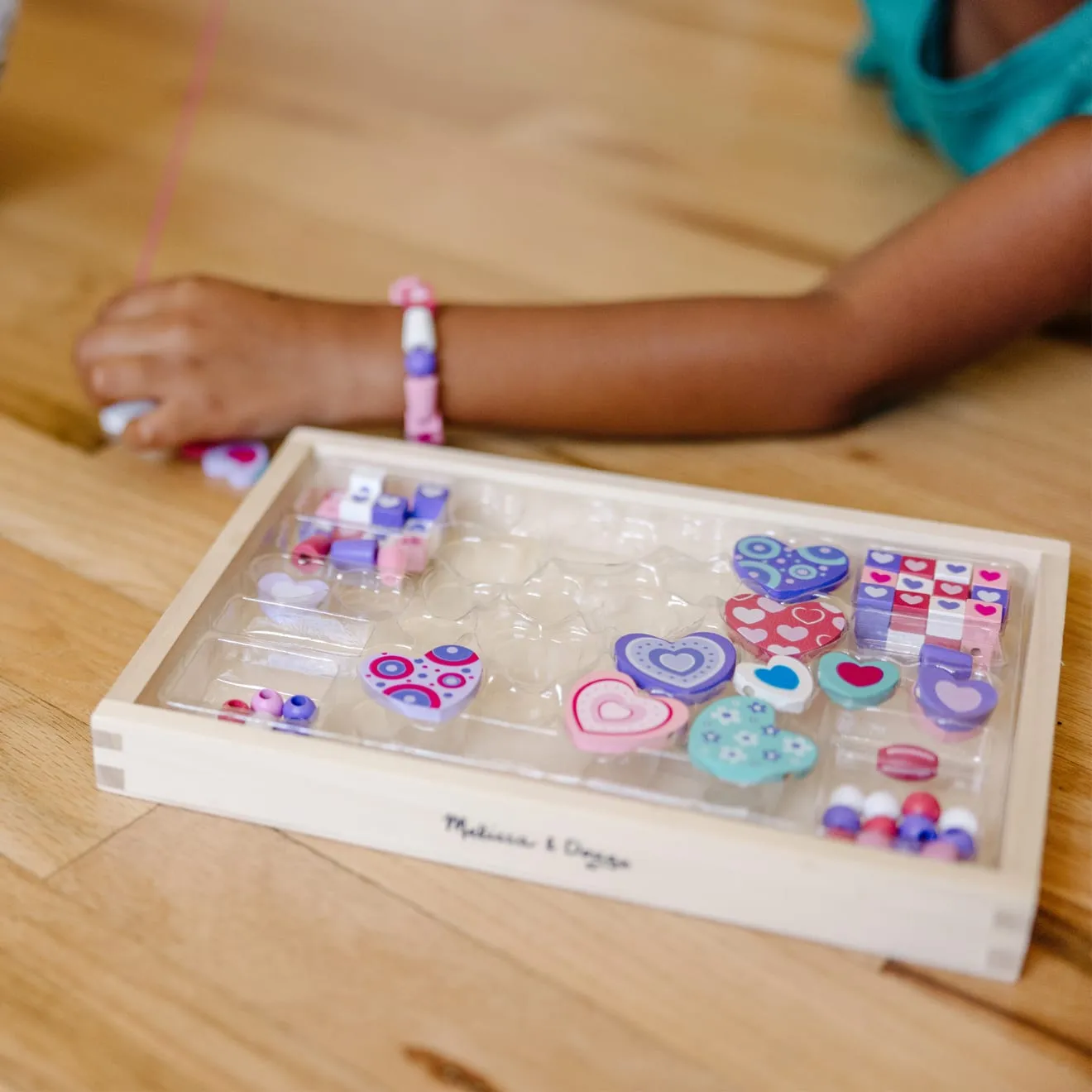 Melissa & Doug Created by Me Heart Beads kralenset houten 120+