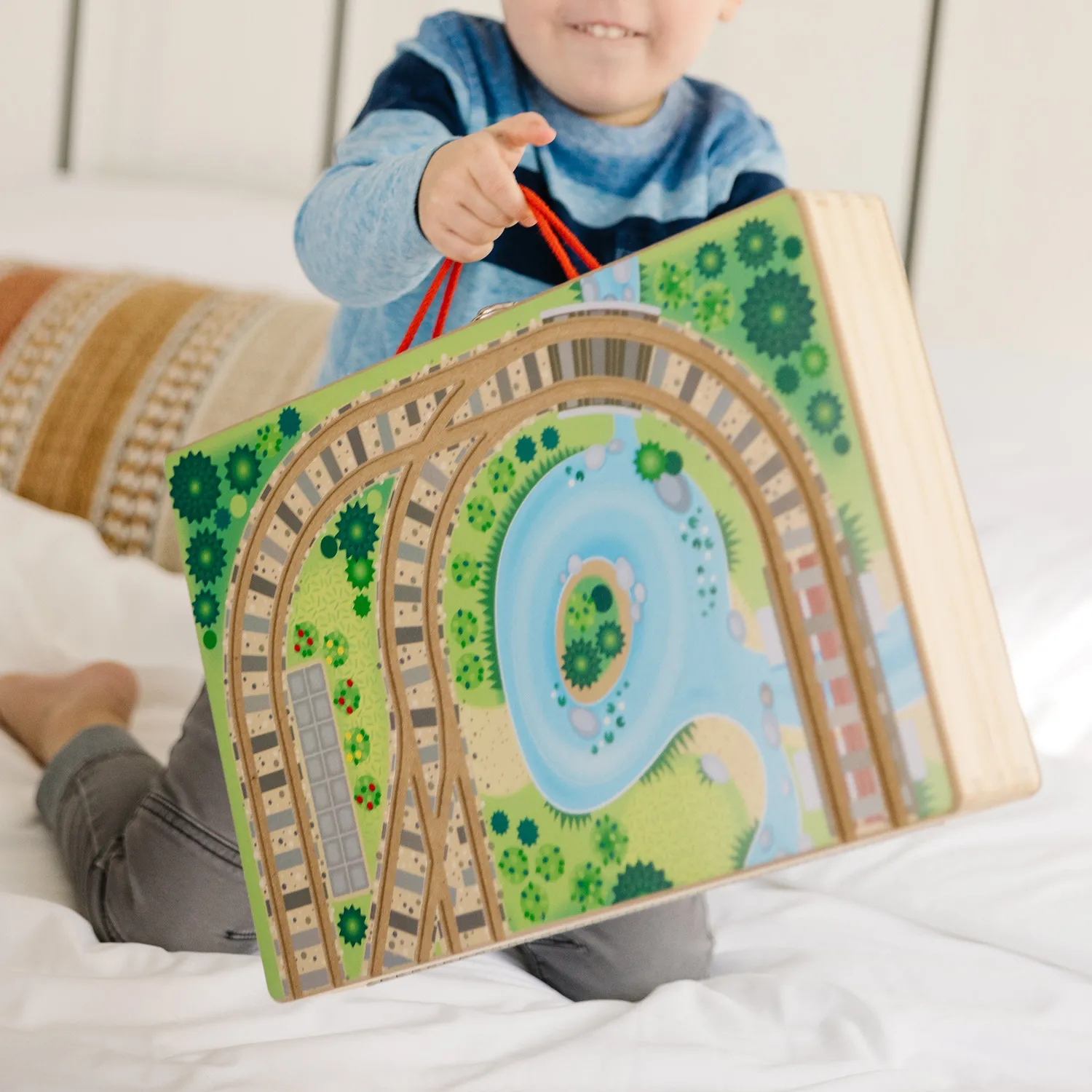 Melissa & Doug Take-Along Railroad houten treinbaan koffer