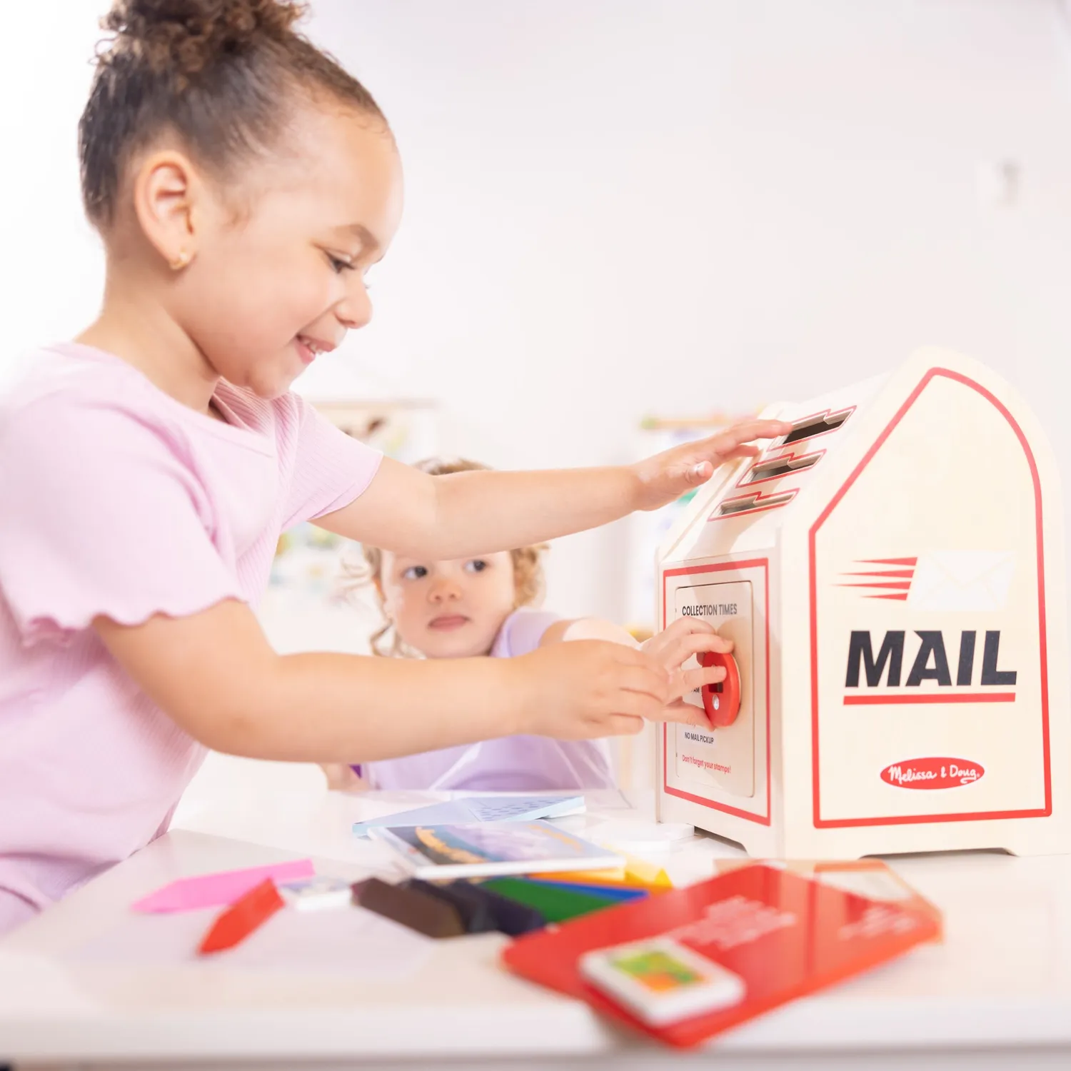 Melissa & Doug Stamp and Sort houten brievenbus postset 3-5 jaar