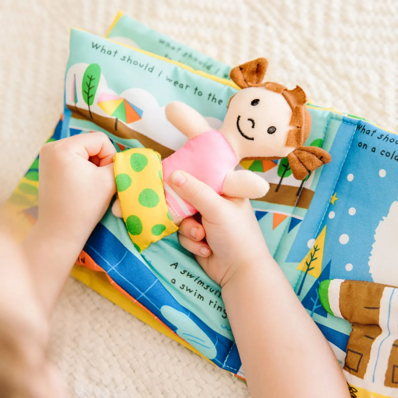 Melissa & Doug K's Kids What Should I Wear Stoffen Boekje