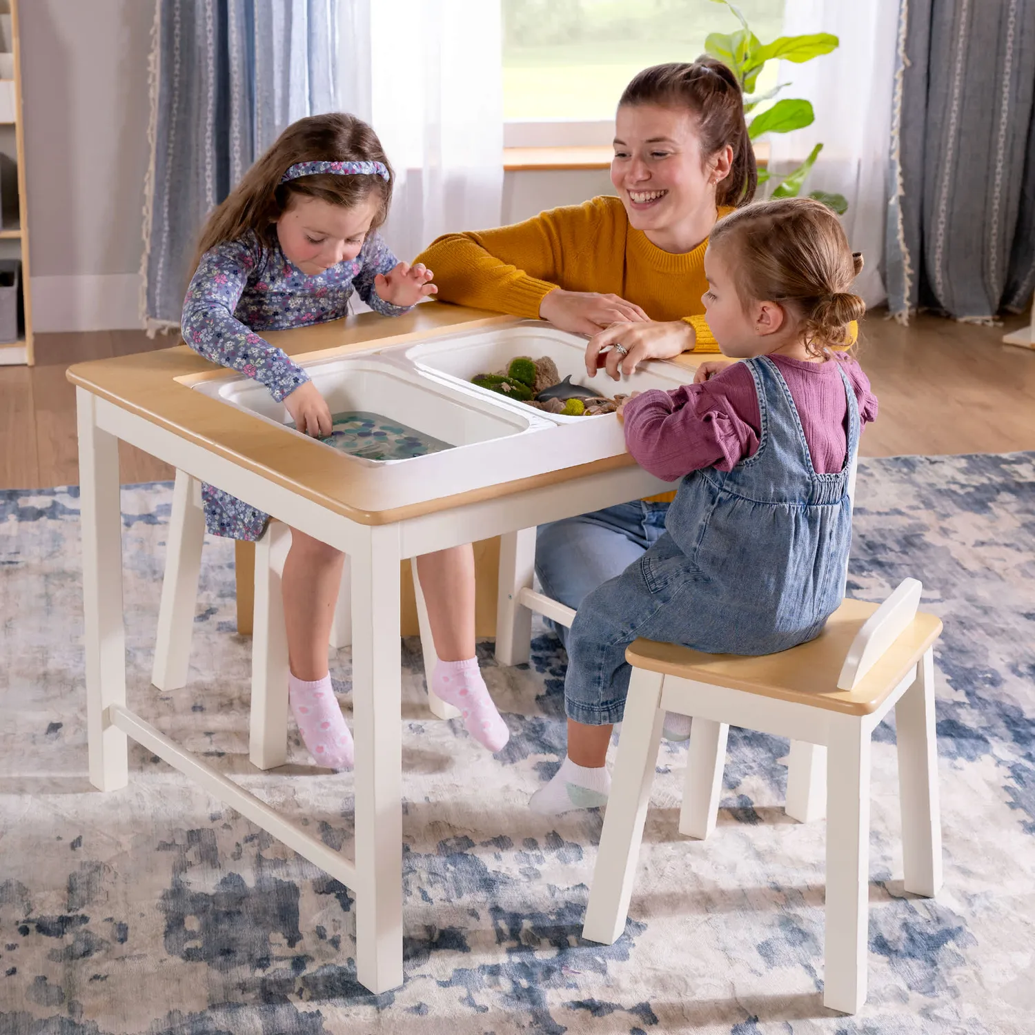 Guidecraft Sensory Activity Table speeltafel met krukken hout