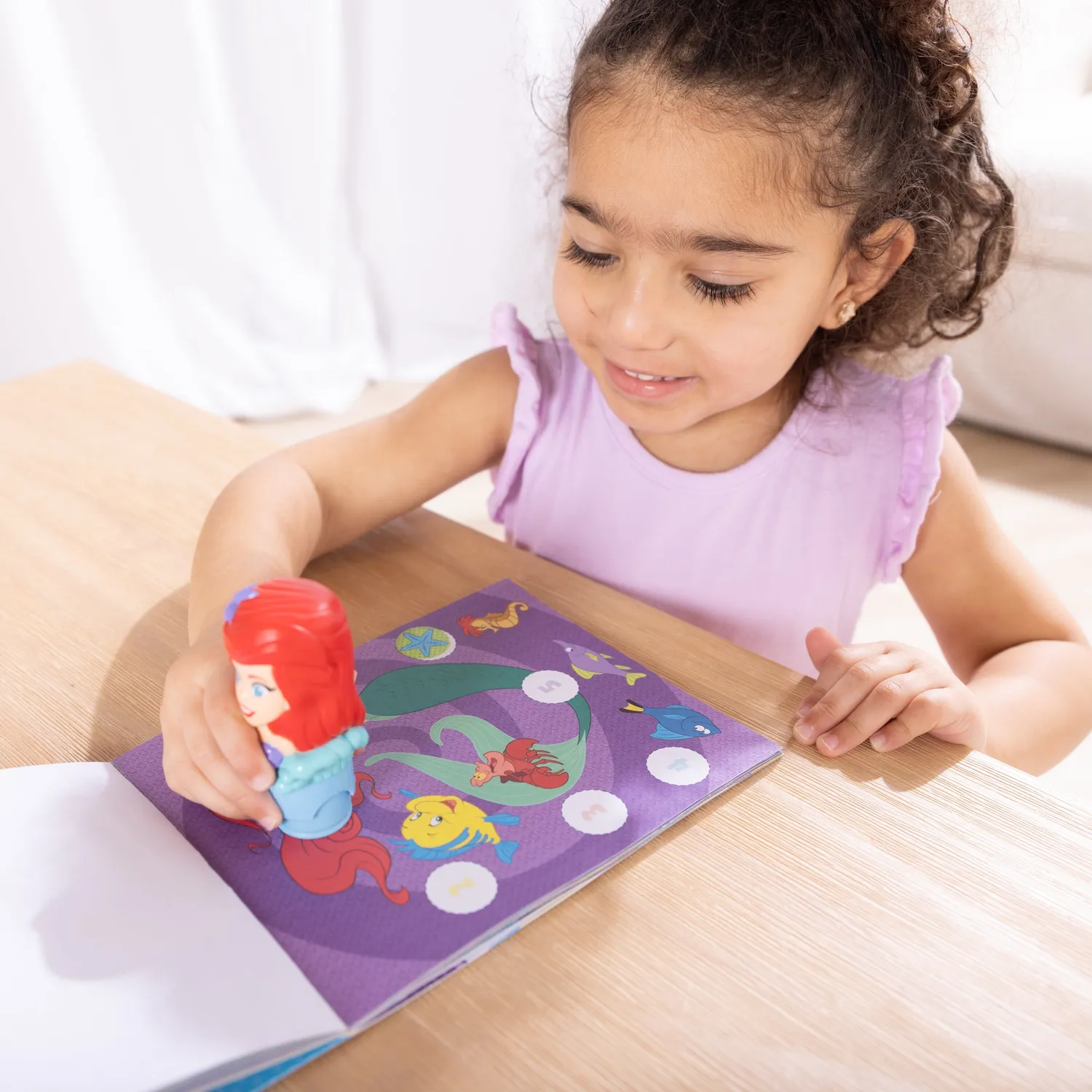 Melissa & Doug Sticker WOW Ariel stickerboek stempel