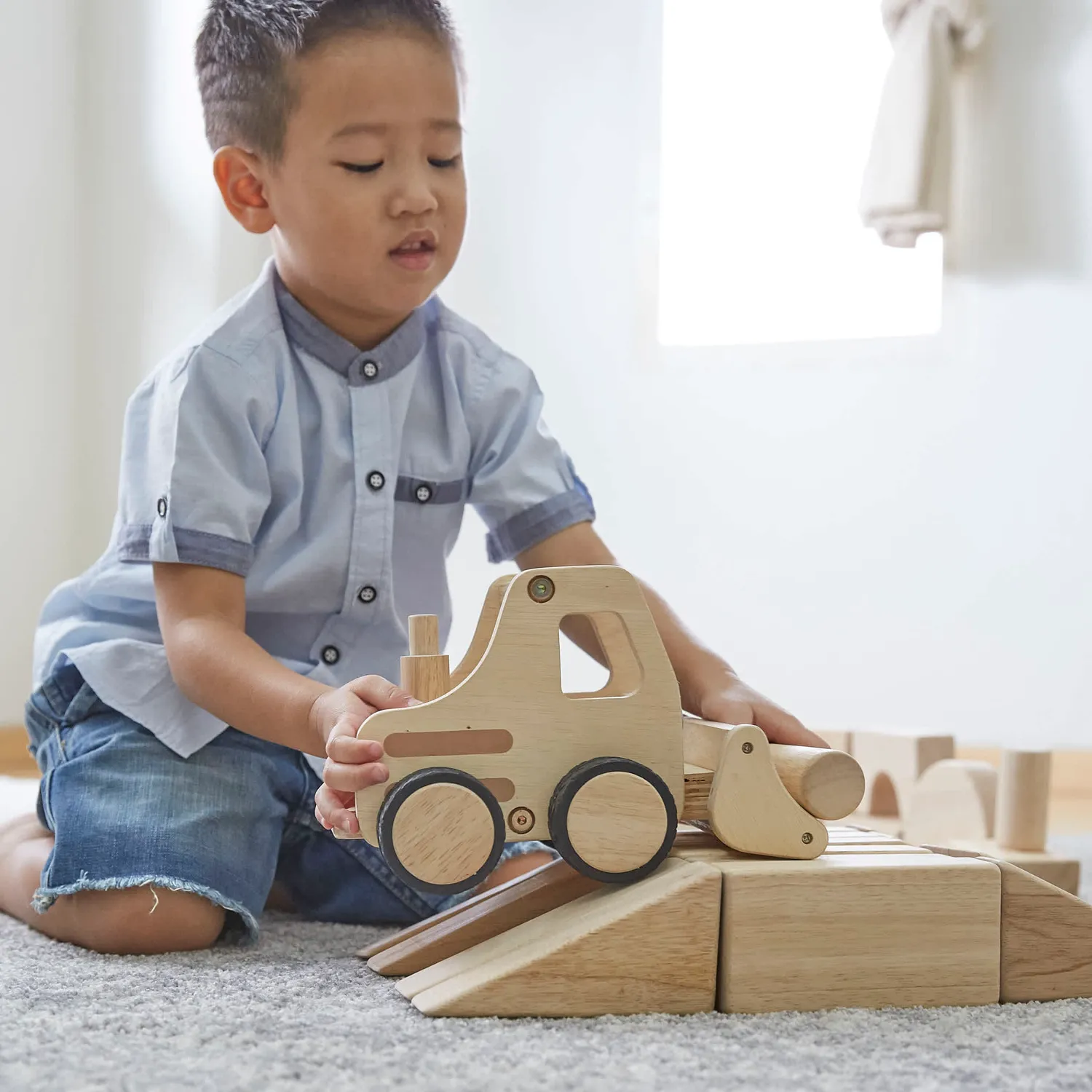 Guidecraft Wooden Front Loader houten shovel berken