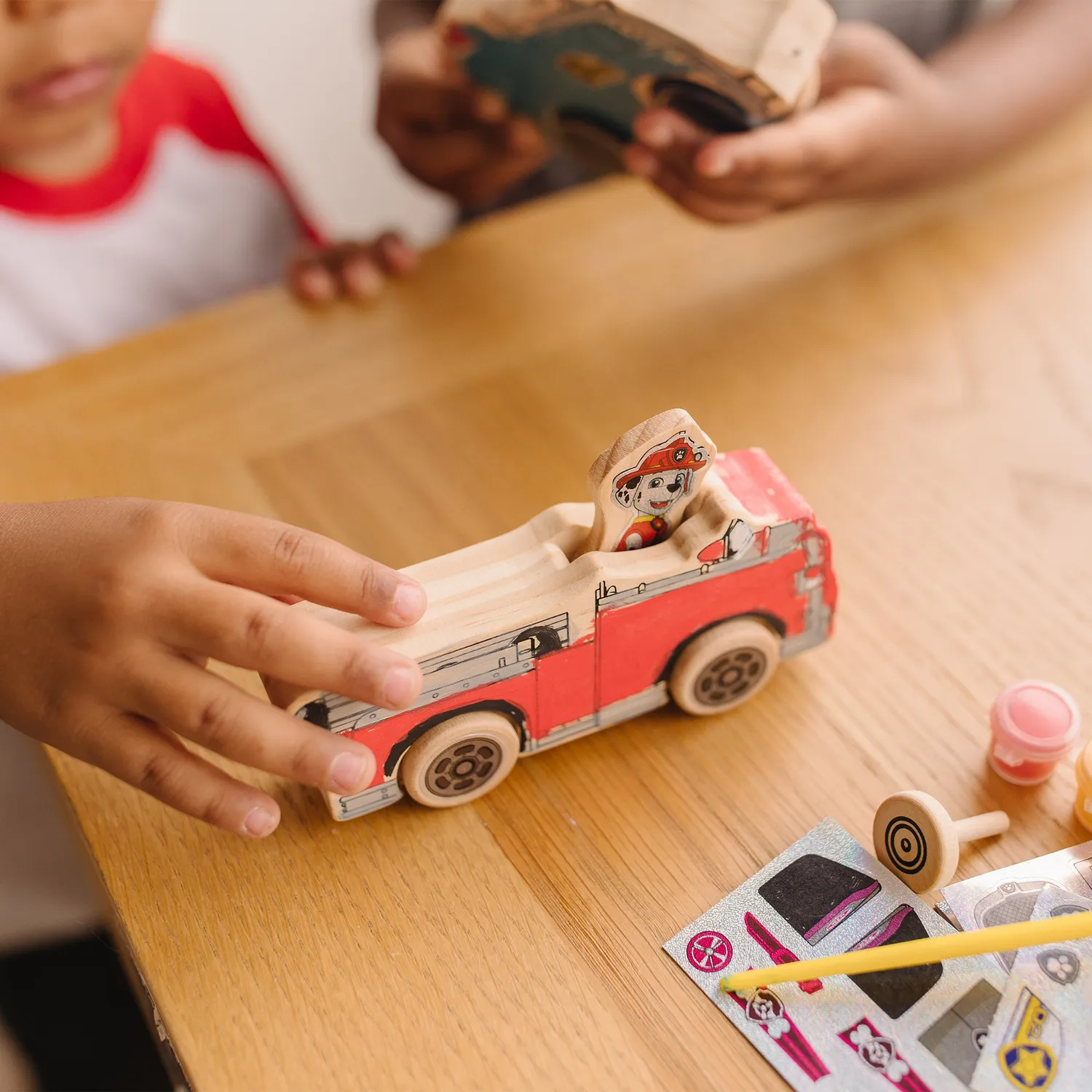 Melissa & Doug PAW Patrol Knutselset houten voertuigen verf