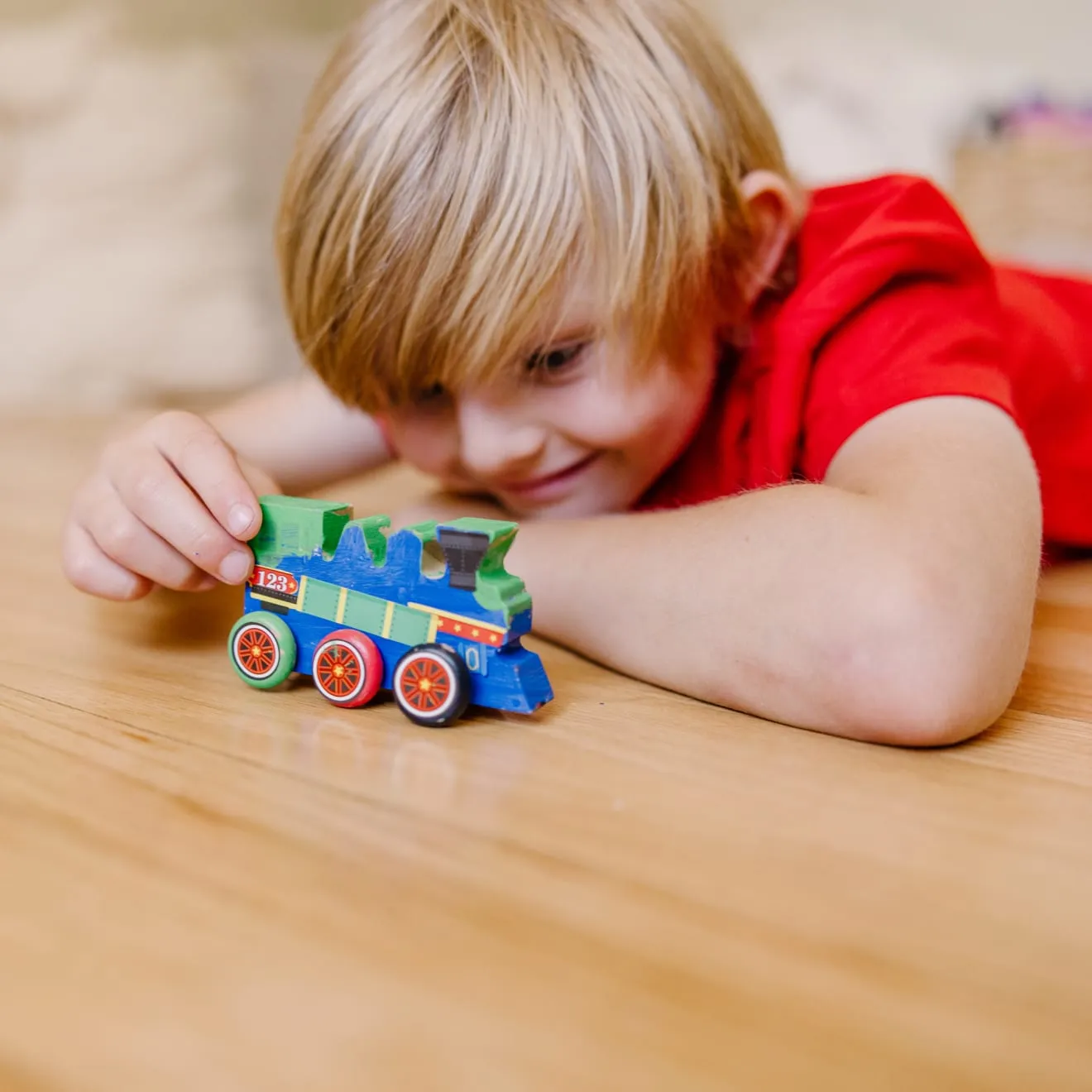 Melissa & Doug Created by Me! Train knutselset houten trein