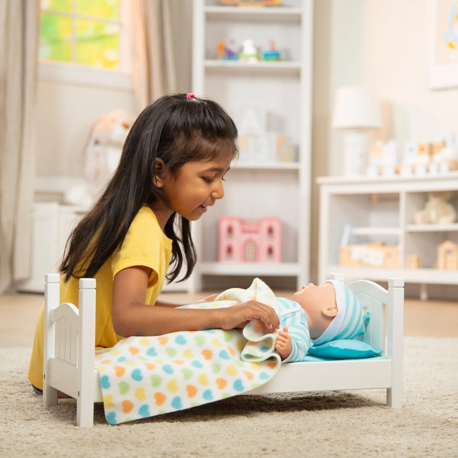 Melissa & Doug Mine to Love Play Bed poppenbed houten poppen tot 45cm