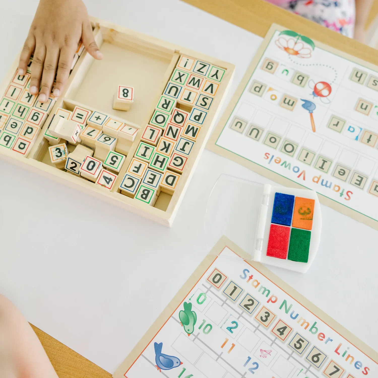 Melissa & Doug Deluxe ABCs 123s stempelset 71 stempels