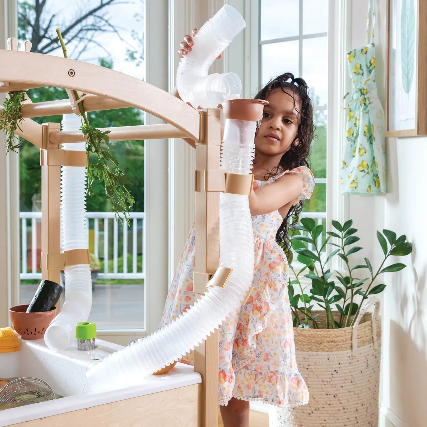 Guidecraft Sensory System Table with Canopy and Tubes Clips Easel sensortafel