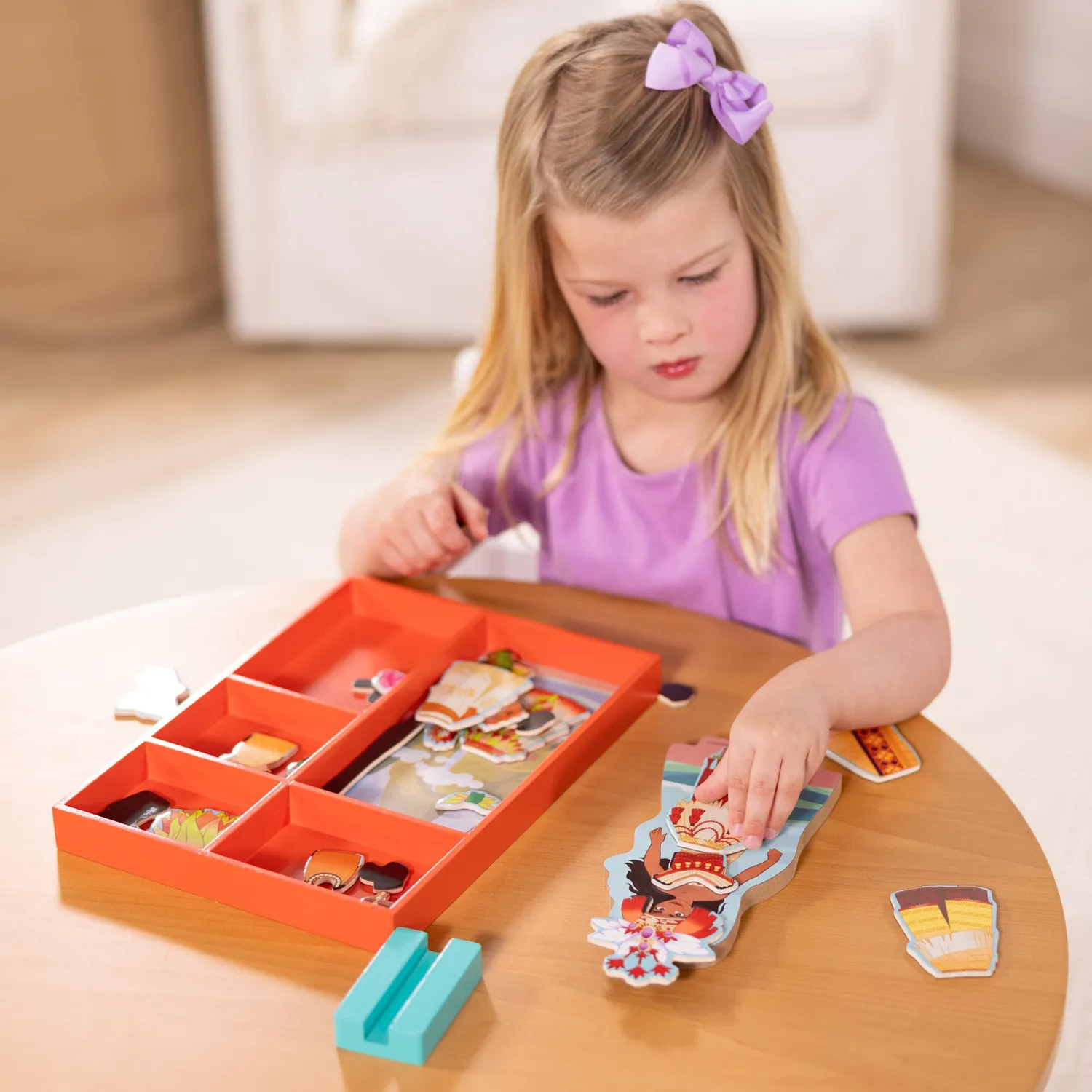Melissa & Doug Disney Moana magnetische aankleedpop 30-delig hout