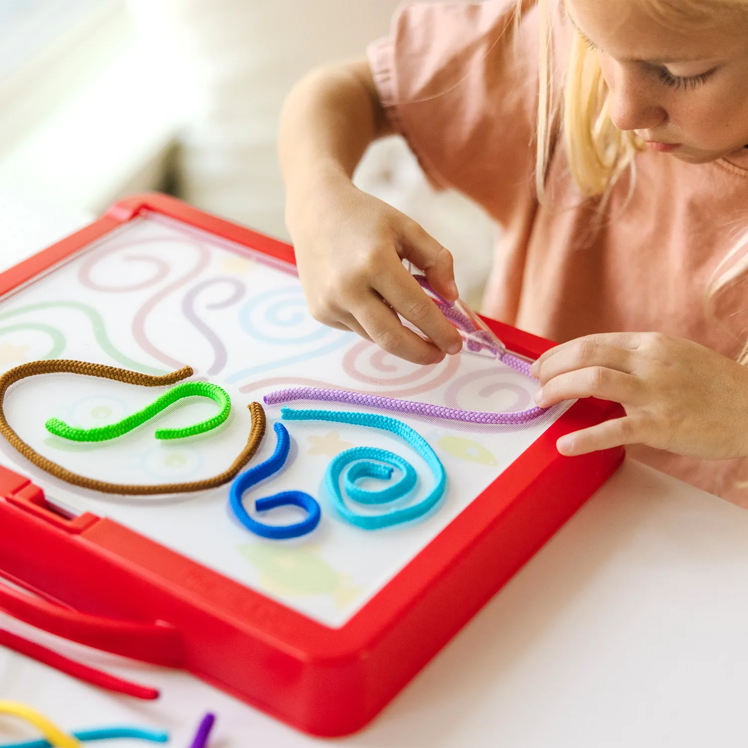 Melissa & Doug Rainbow Cord Picture and Pattern Maker tekenset