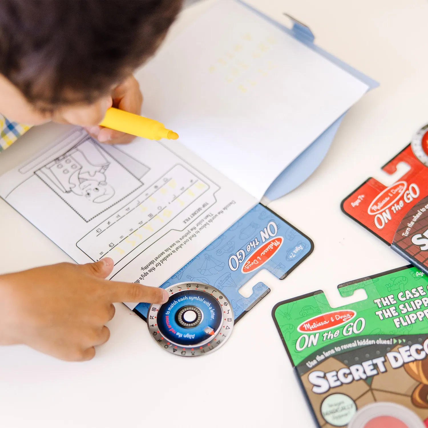 Melissa & Doug On the Go Secret Decoder activiteitenboek 3-pack codes