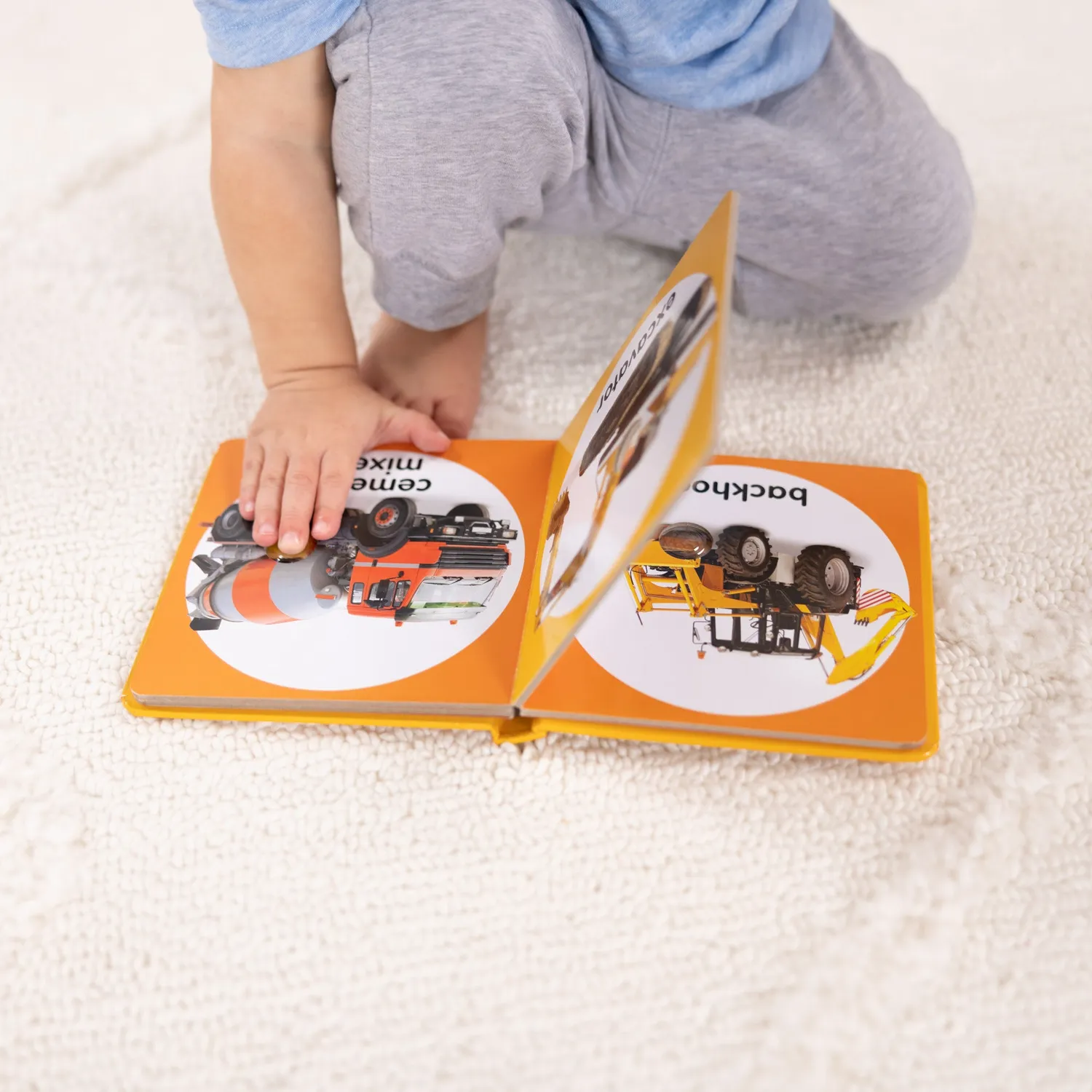 Melissa & Doug Poke-A-Dot Construction Vehicles kartonboek