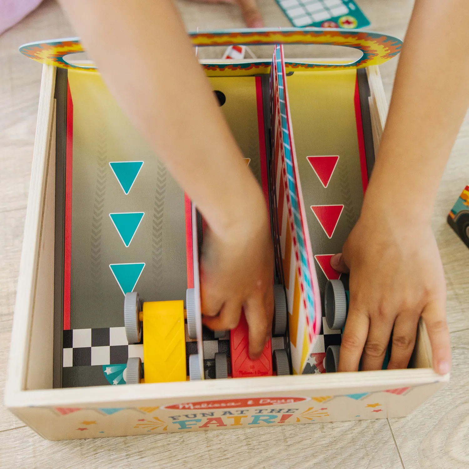 Melissa & Doug Fun at the Fair Stunt Cars raceauto lanceerset