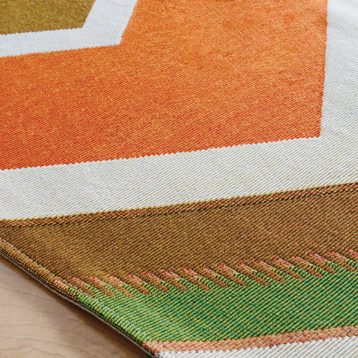 Guidecraft Earth-Toned Decorative Runner loper 163 cm