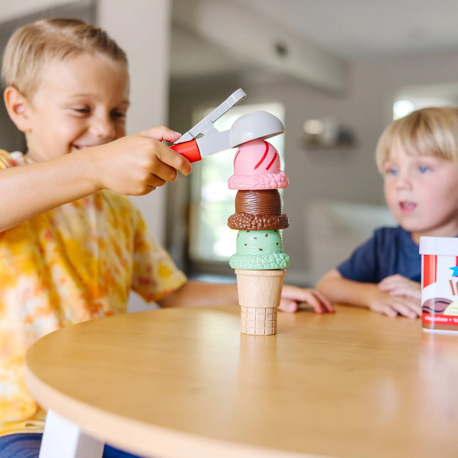 Melissa & Doug Scoop & Stack Magnetische IJsjesset 4 Bollen